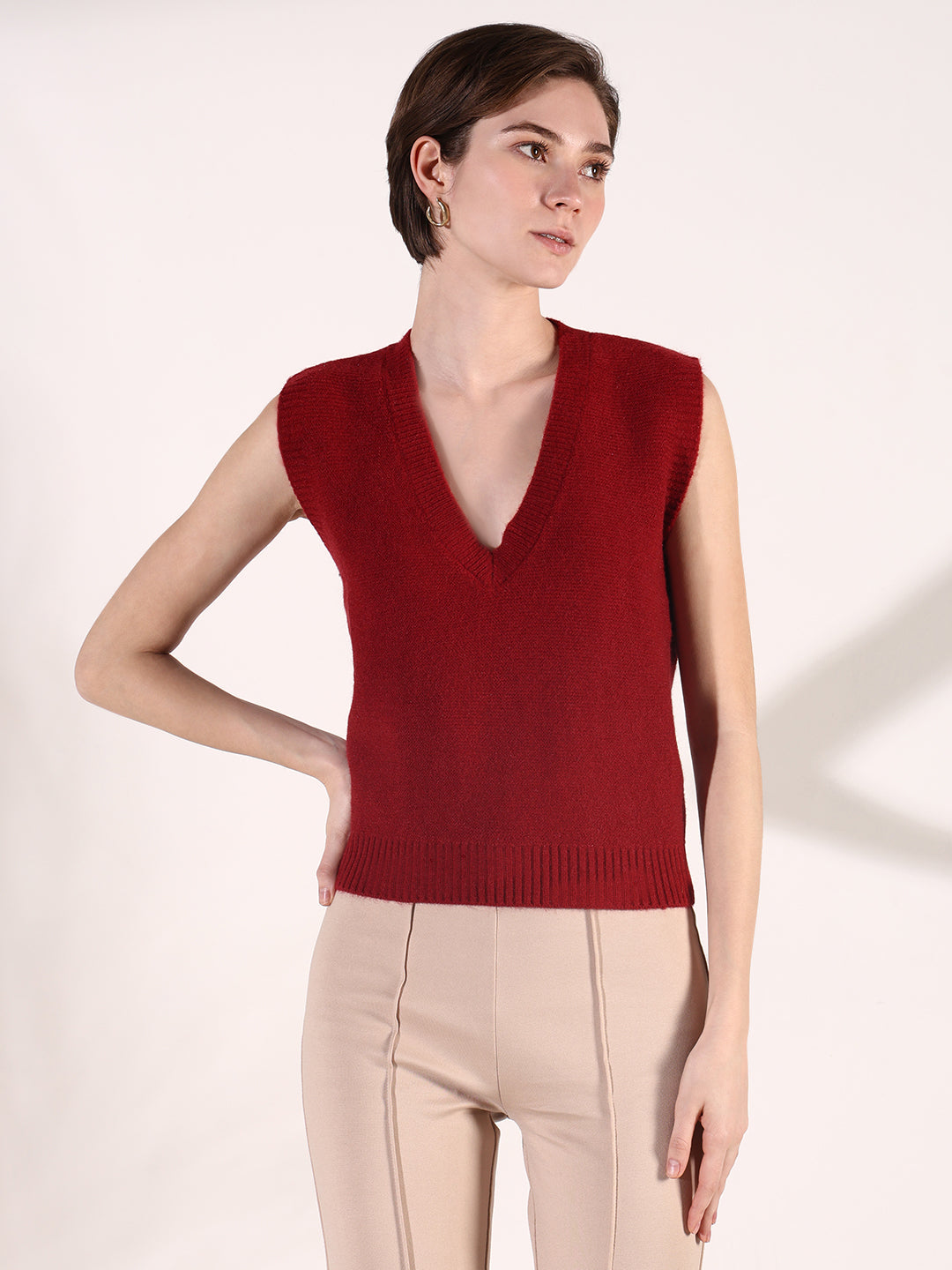 Women's Red V-Neck Sleeveless Top