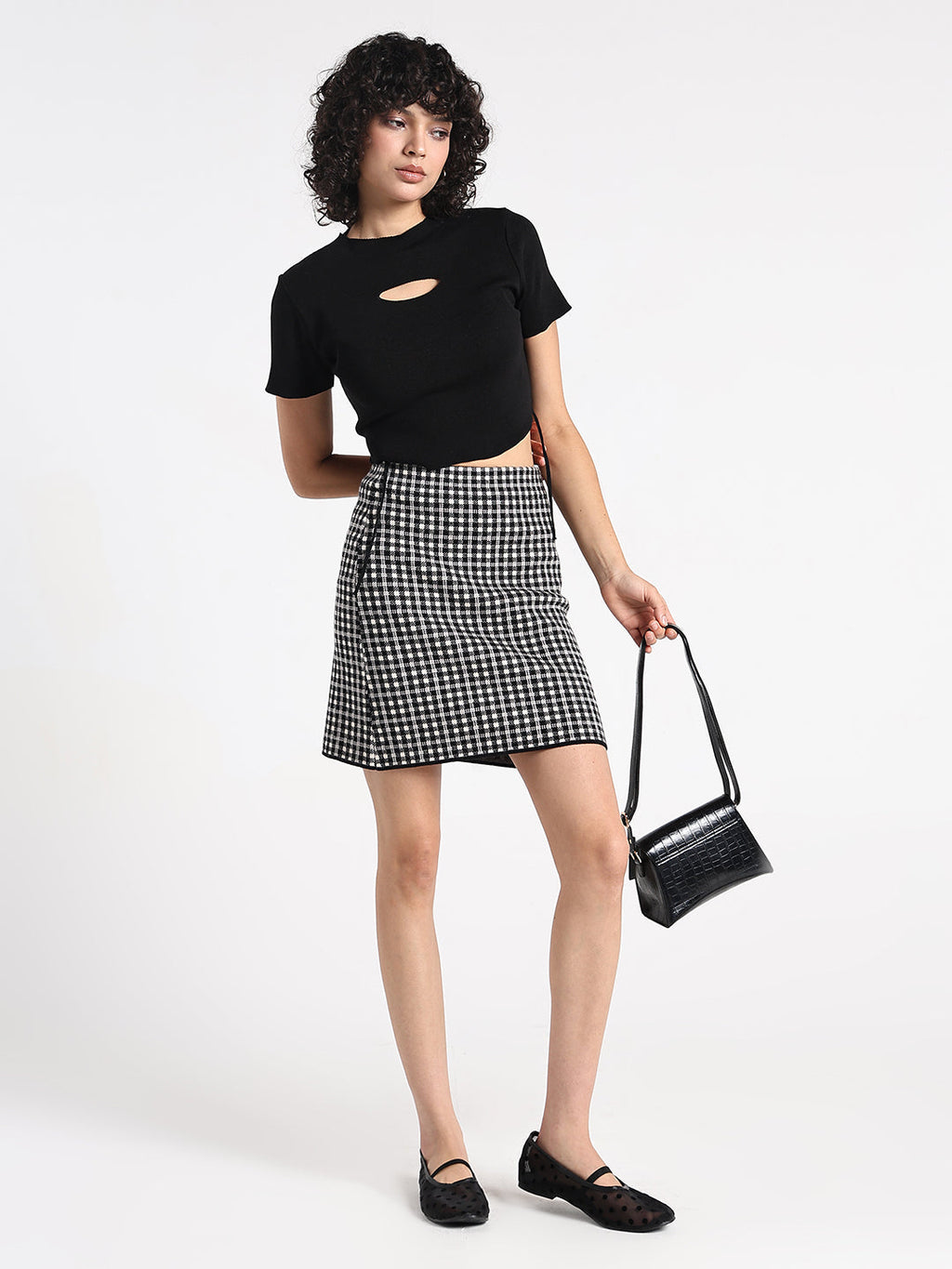 Women's Black Ribbed Short Sleeve Cut-Out Detail Crop Top