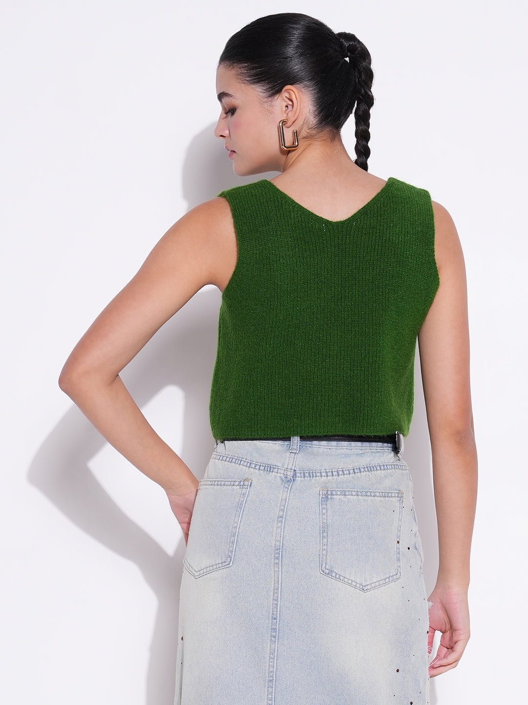 Women's Green V - Neck Sleeveless Crop Top