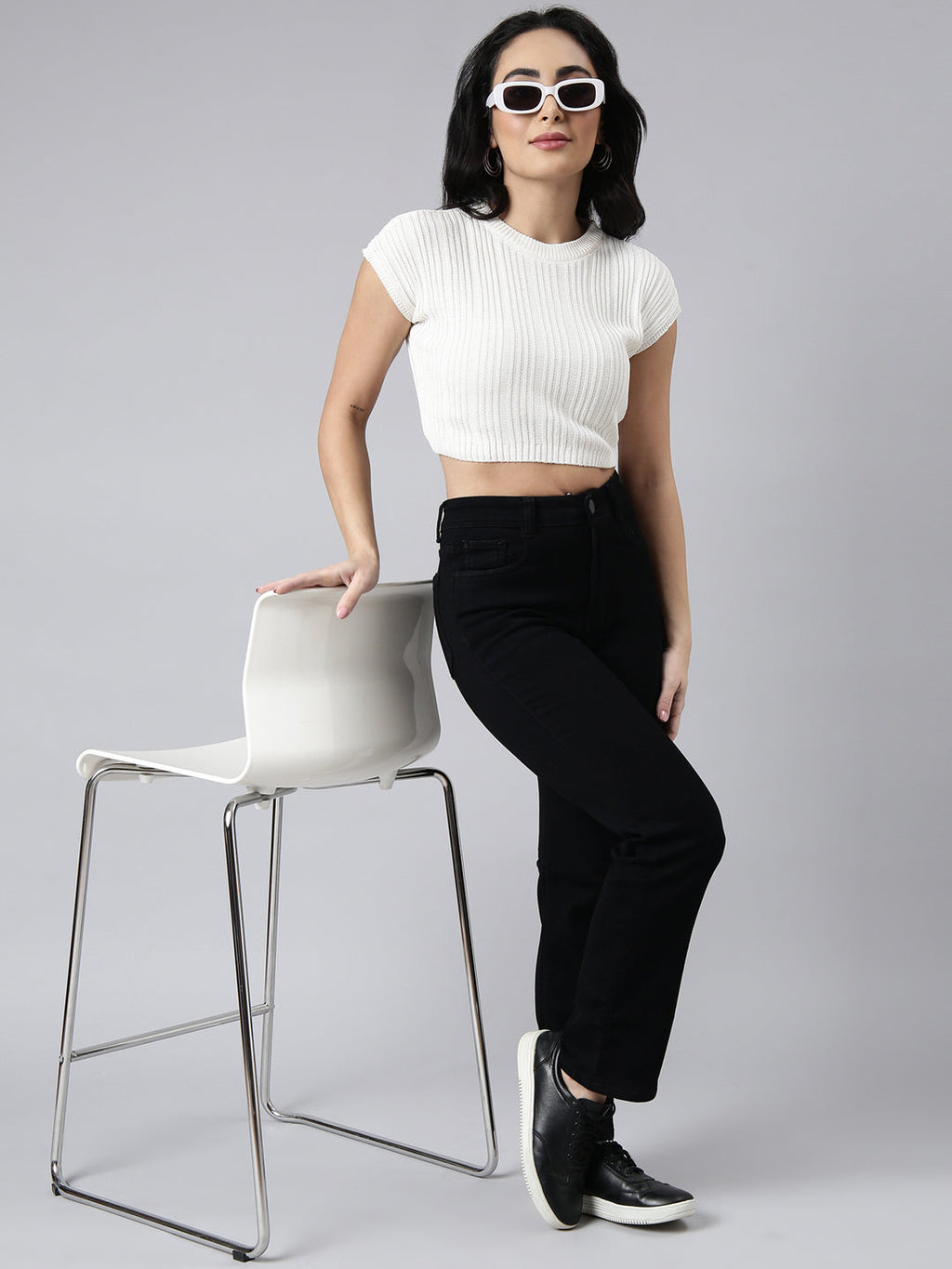 Women's Off White Self Design Fitted Crop Top