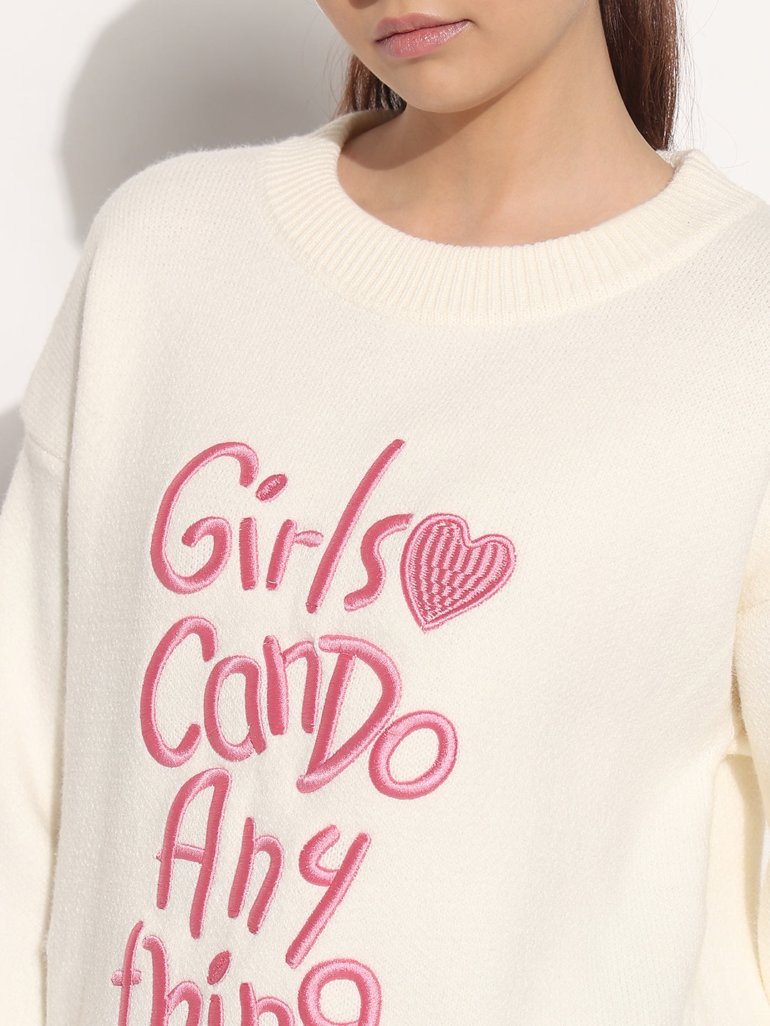 Women's Embroidered Cream Round Neck Knitted Pullover Top