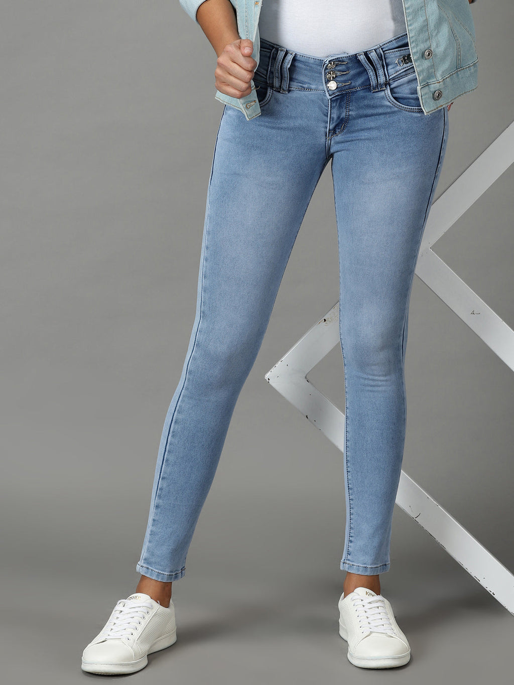 Women's Blue Slim Fit Light Fade Cotton Stretchable Jeans