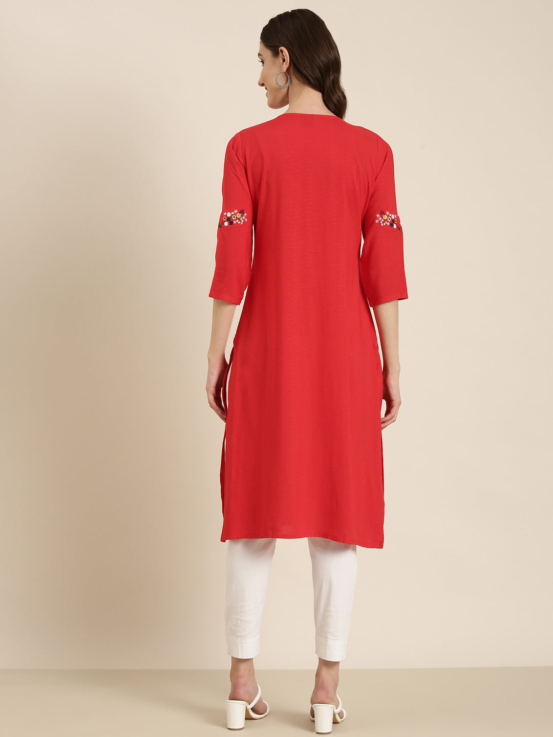 Women's Red Floral Embroidered Thread Work Straight Kurta