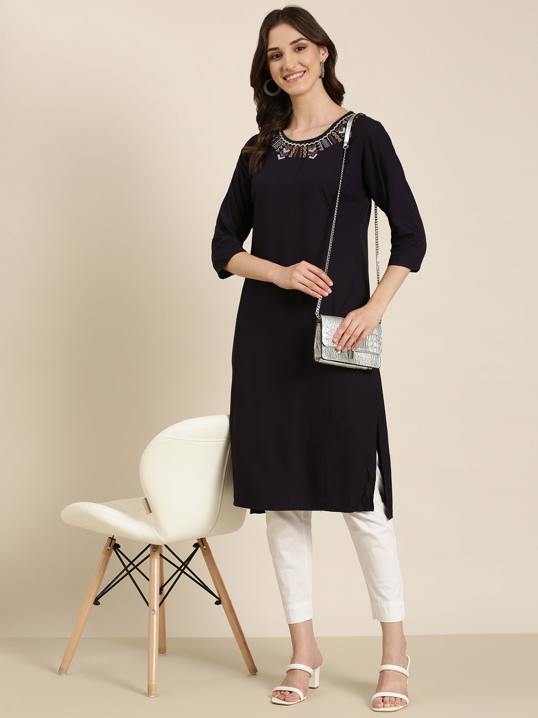 Women's Navy Blue Round Neck Cotton Straight Kurta