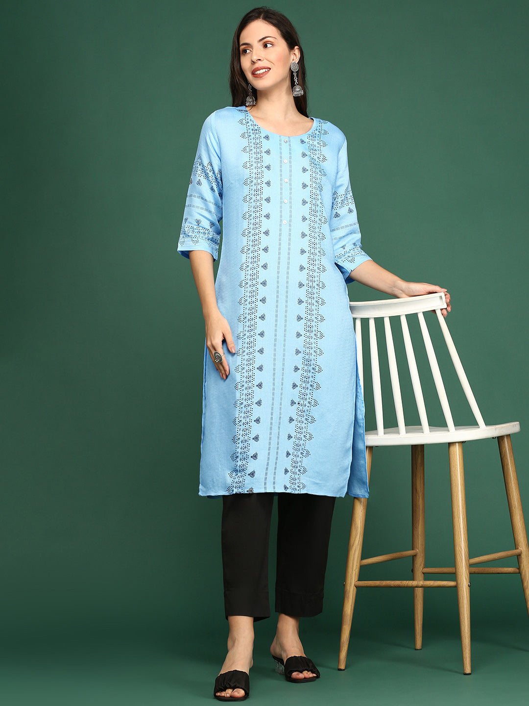 Women's Blue Ethnic Motifs Printed Cotton Straight Kurta