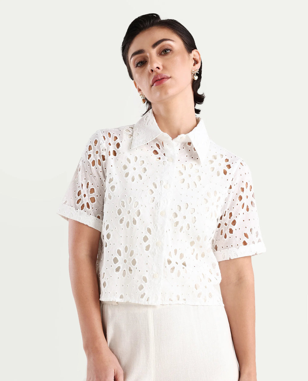 Rareism Women's Epoch White Cotton Collared Plain Crop Regular Fit Shirt