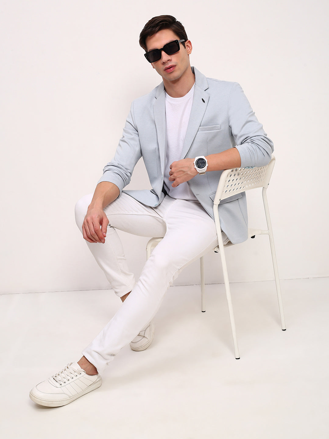 Men's Blue Solid Slim-Fit Single Breasted Blazer