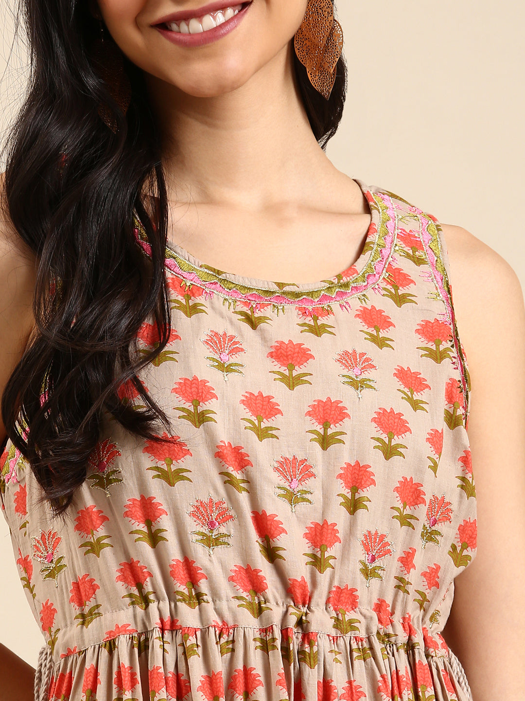 Women's Beige Floral Embroidered Floral Anarkali Kurta