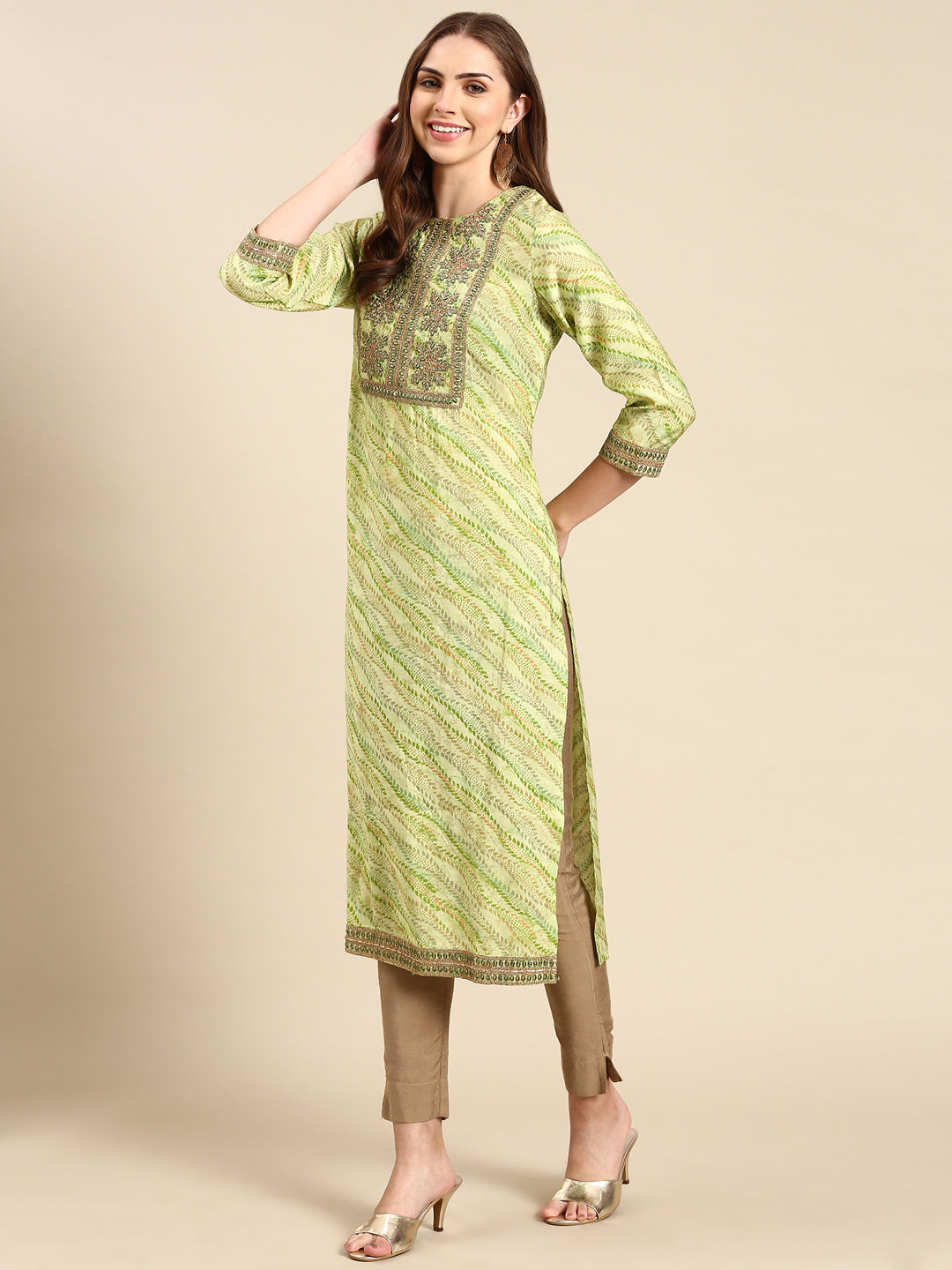 Women's Green Ethnic Motif Printed Thread Work Straight Kurta