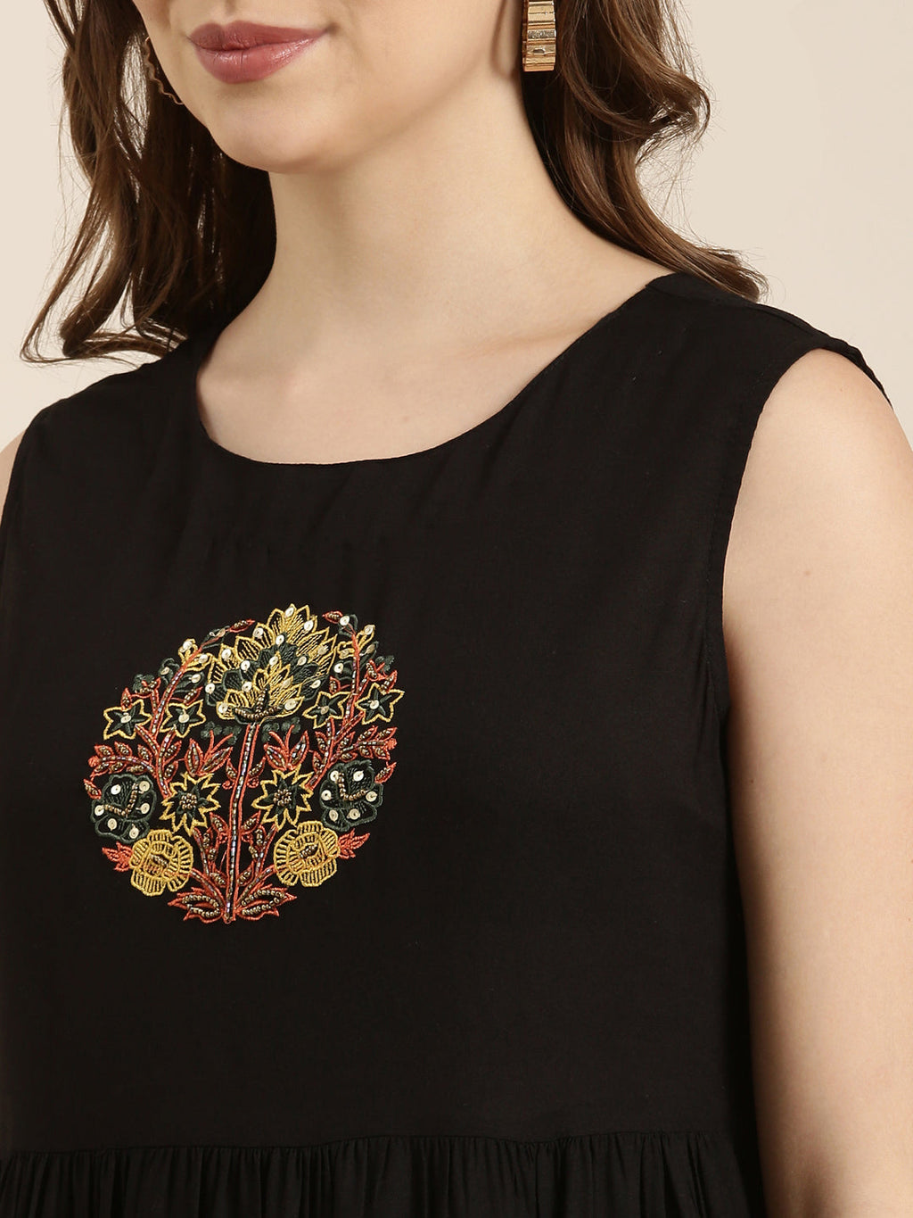 Women's Anarkali Black Solid Kurta Comes With Overcoat