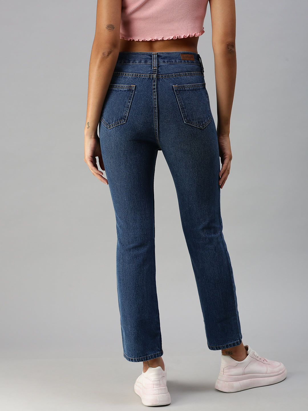 Women's Blue Straight Fit High-Rise Mildly Distressed Light Fade Jeans