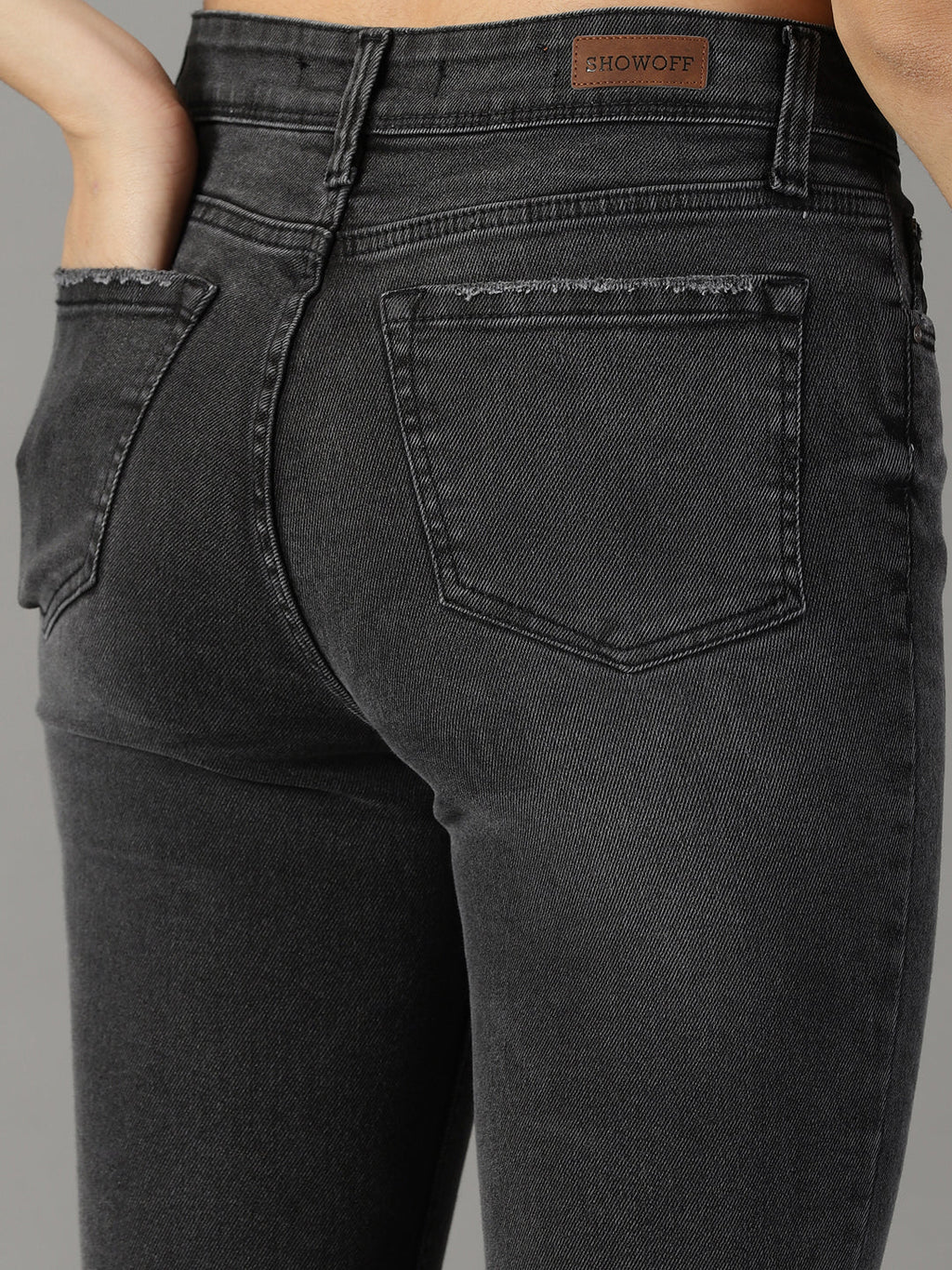 Women's Grey Slim Fit High-Rise Light Fade Stretchable Jeans
