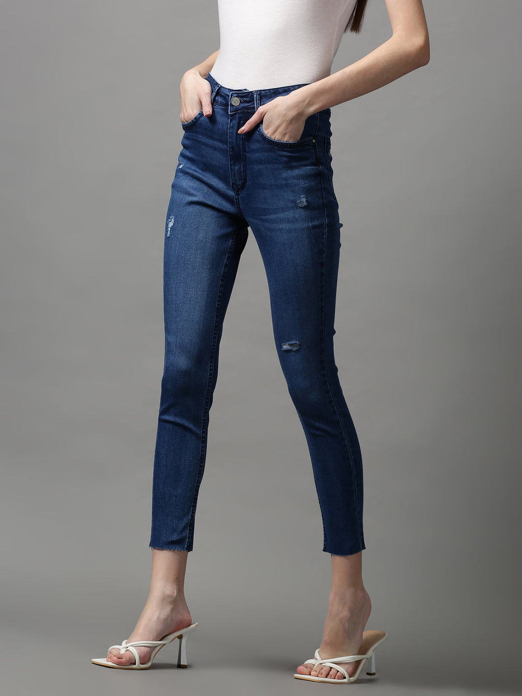 Women's Blue Skinny Fit Mildly Distressed Light Fade Stretchable Denim Jeans