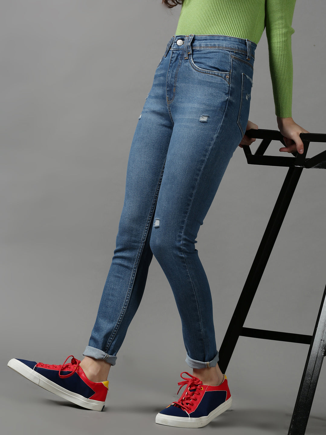 Women's Blue Slim Fit Low Distress Light Fade Stretchable Denim Jeans