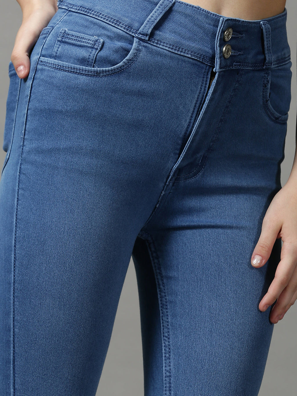 Women's Blue Skinny Fit Light Fade Clean Look Stretchable Denim Jeans