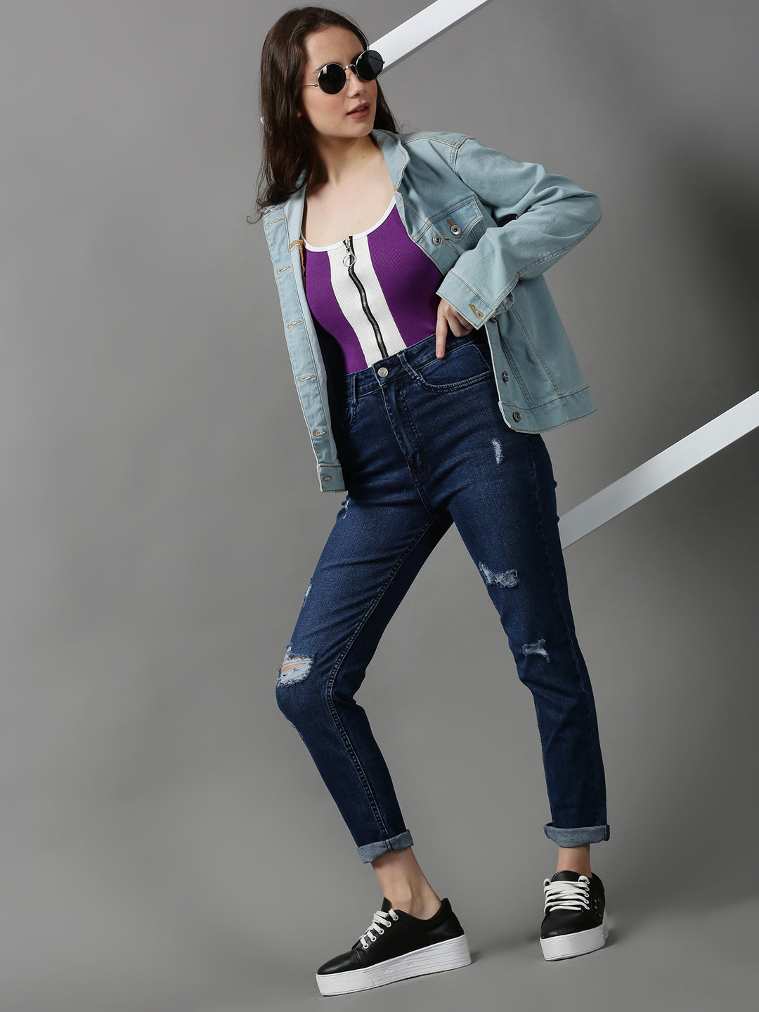 Women's Navy Blue Slim Fit Mildly Distressed Light Fade Stretchable Denim Jeans