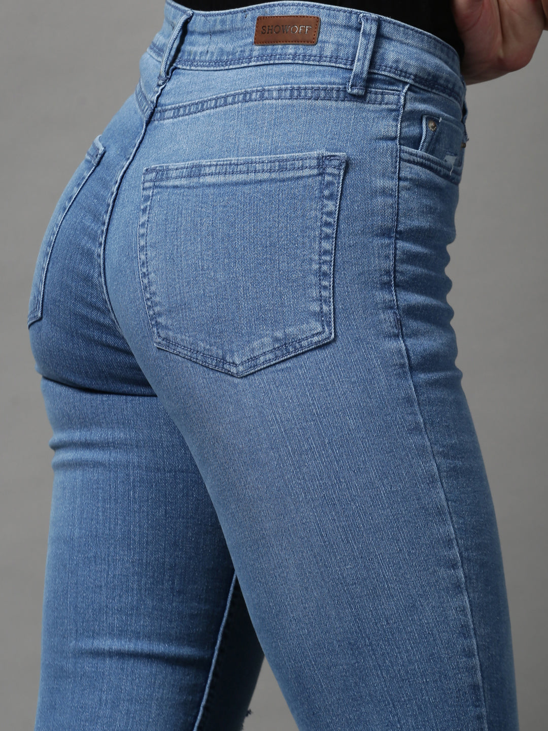 Women's Blue Mildly Distressed Light Fade Stretchable Denim Jeans