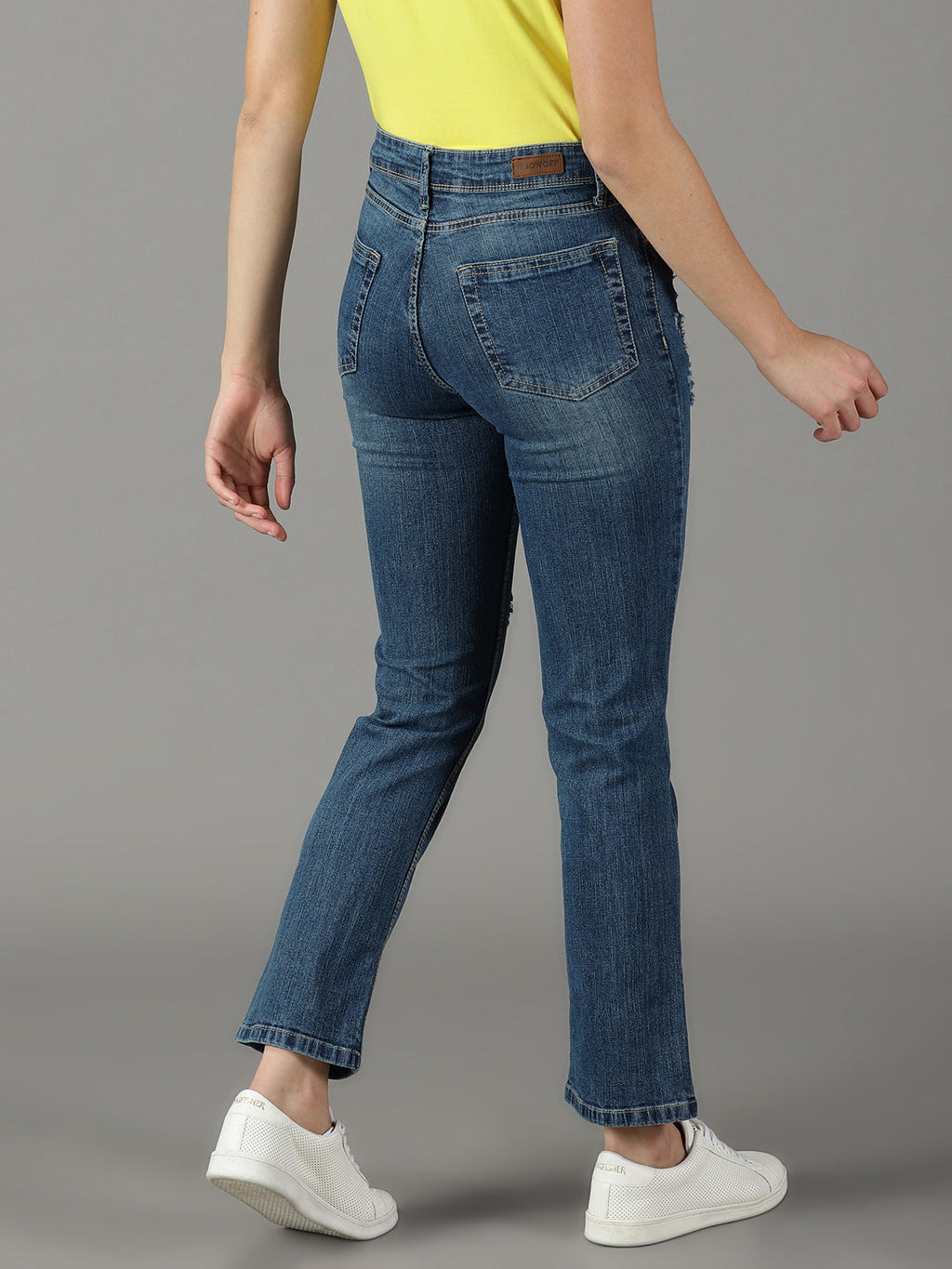 Women's Navy Blue Relaxed Fit High-Rise Mildly Distressed Light Fade Stretchable Cotton Jeans