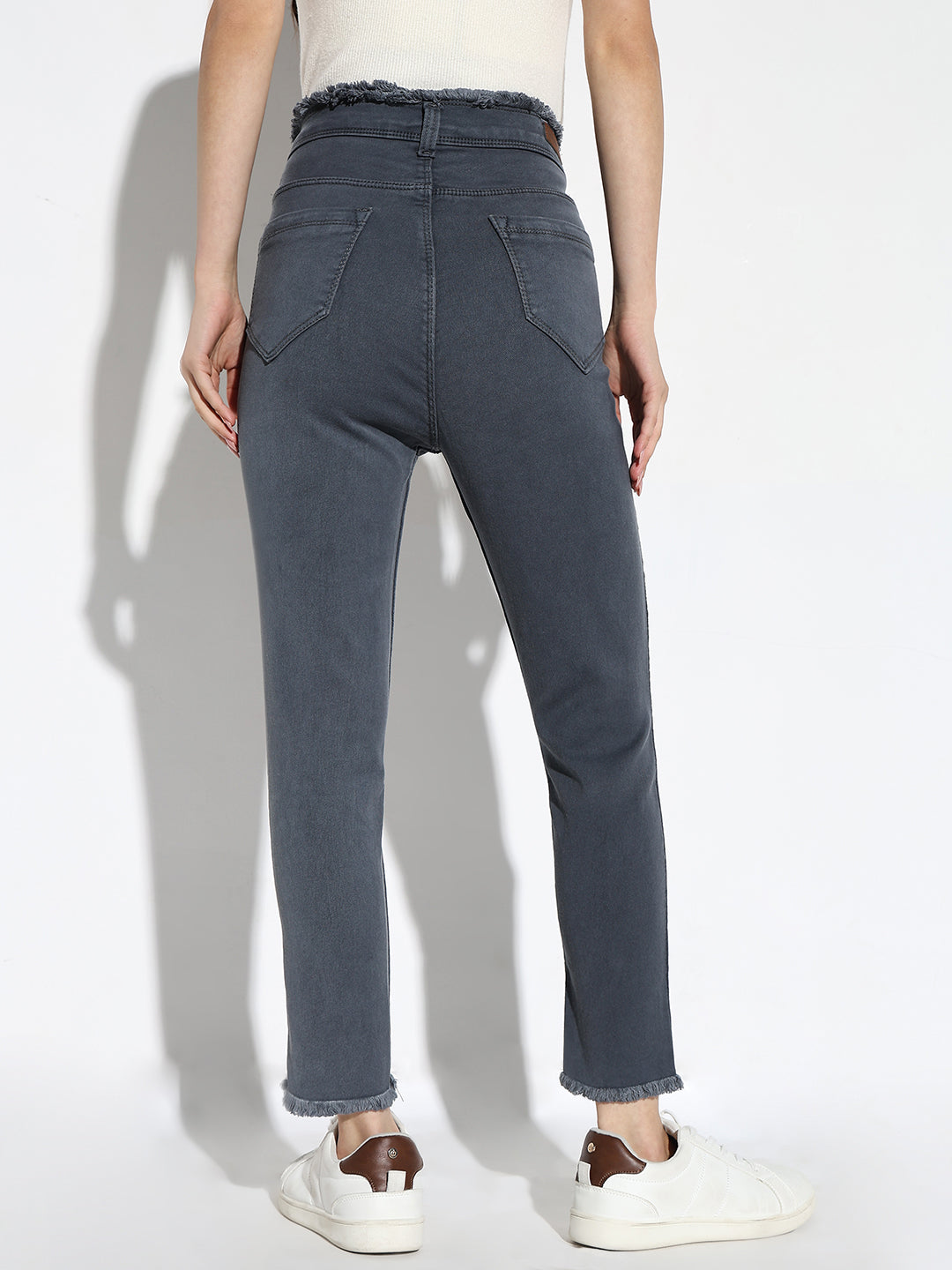Women's Grey Comfort Slim Fit Light Fade Cotton Stretchable Jeans