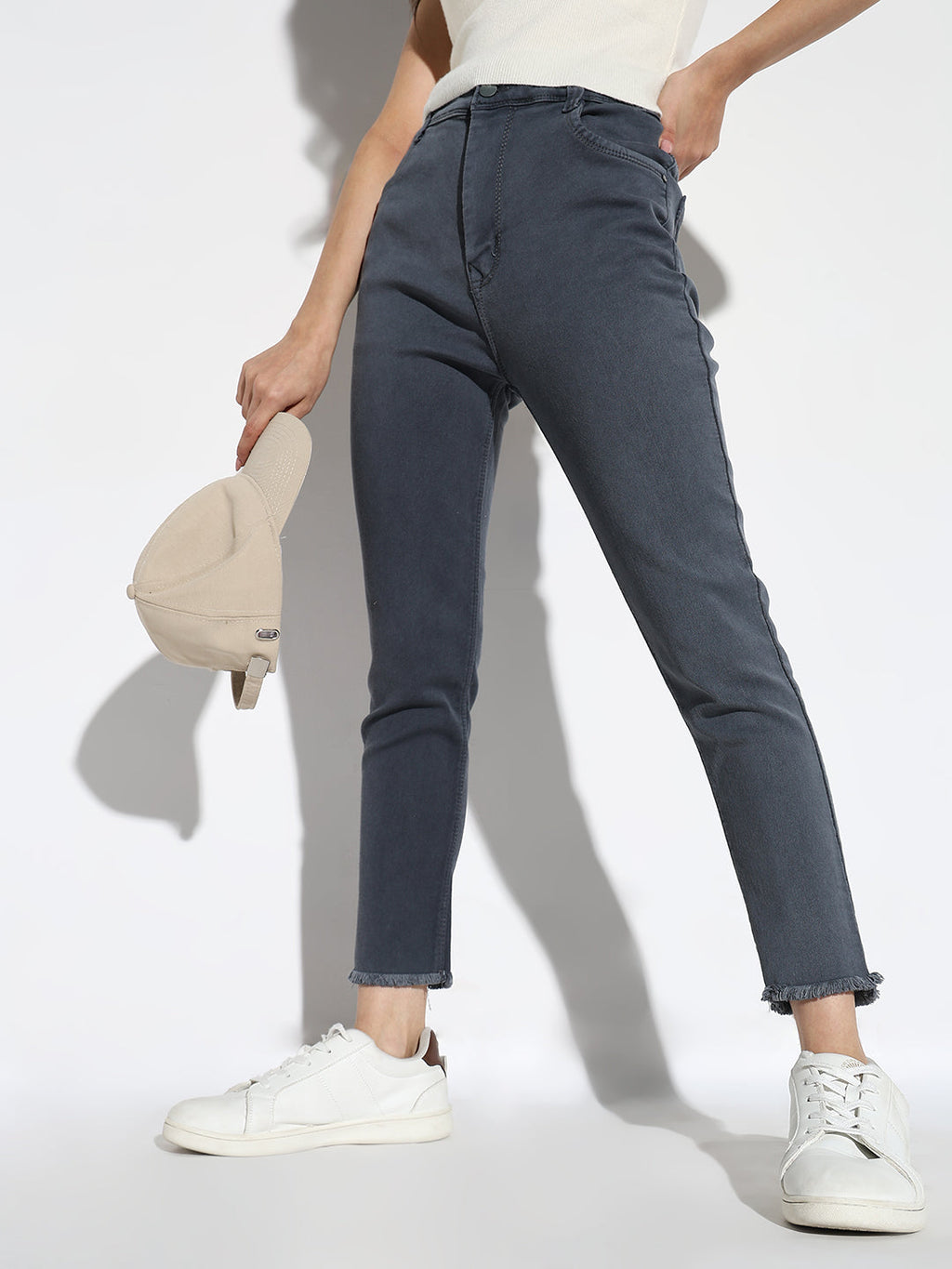 Women's Grey Comfort Slim Fit Light Fade Cotton Stretchable Jeans