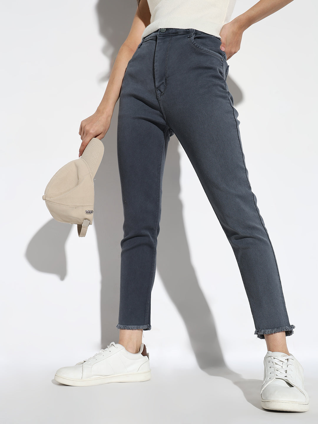 Women's Grey Comfort Slim Fit Light Fade Cotton Stretchable Jeans