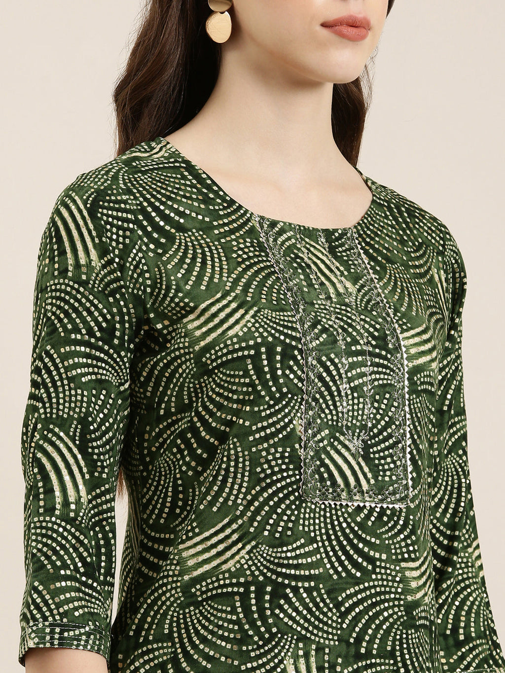 Women's Green Ethnic Motif Printed Thread Work Straight Kurta