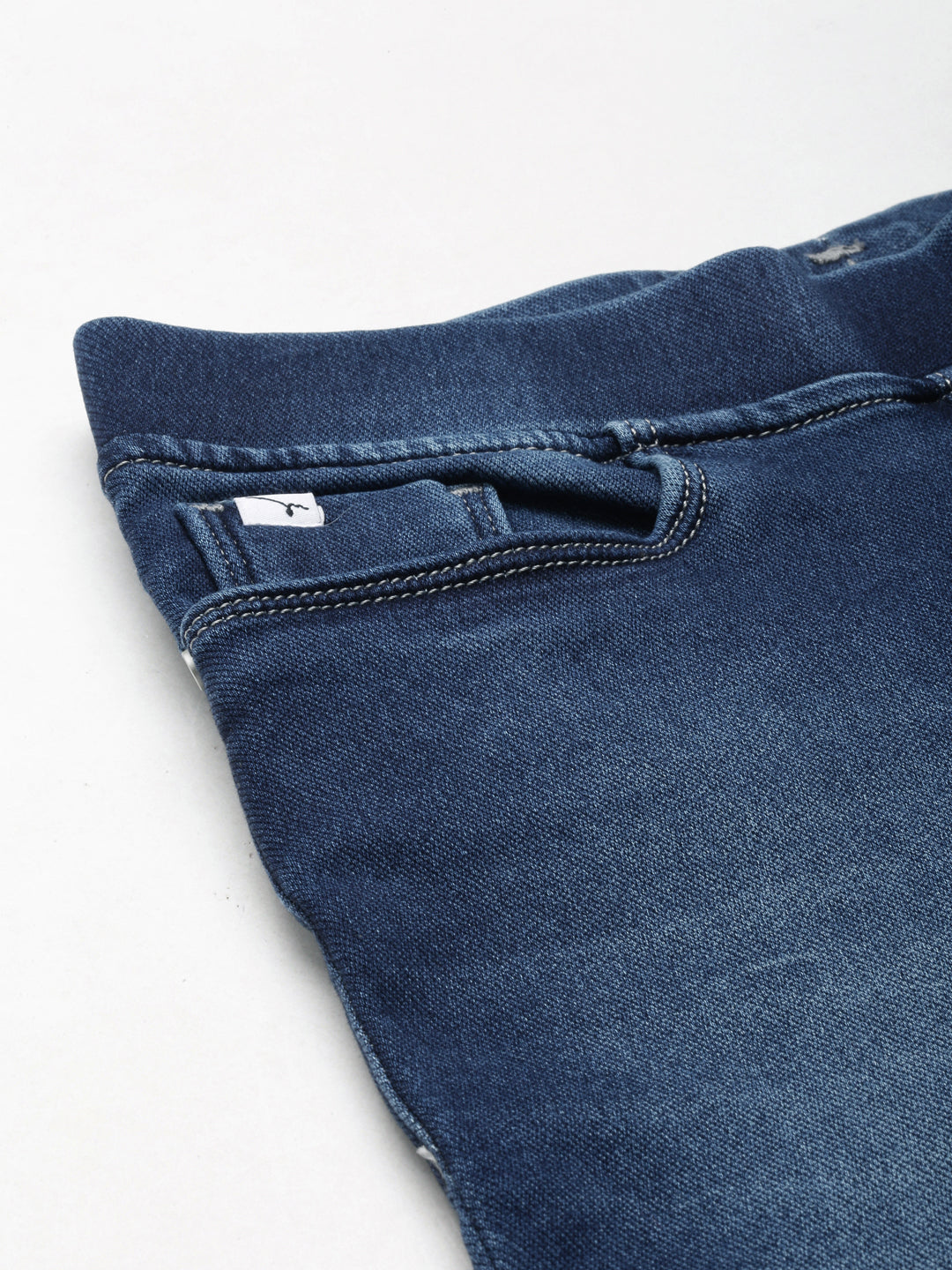 Women's Blue Mid Rise Jean Straight Fit Light Fade Denim Jeans