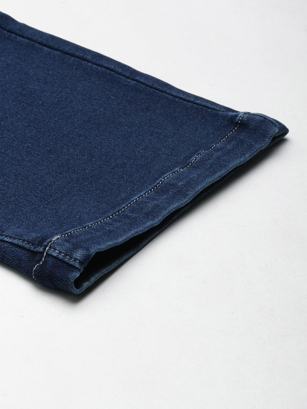 Women's Blue Mid Rise Jean Straight Fit Light Fade Denim Jeans