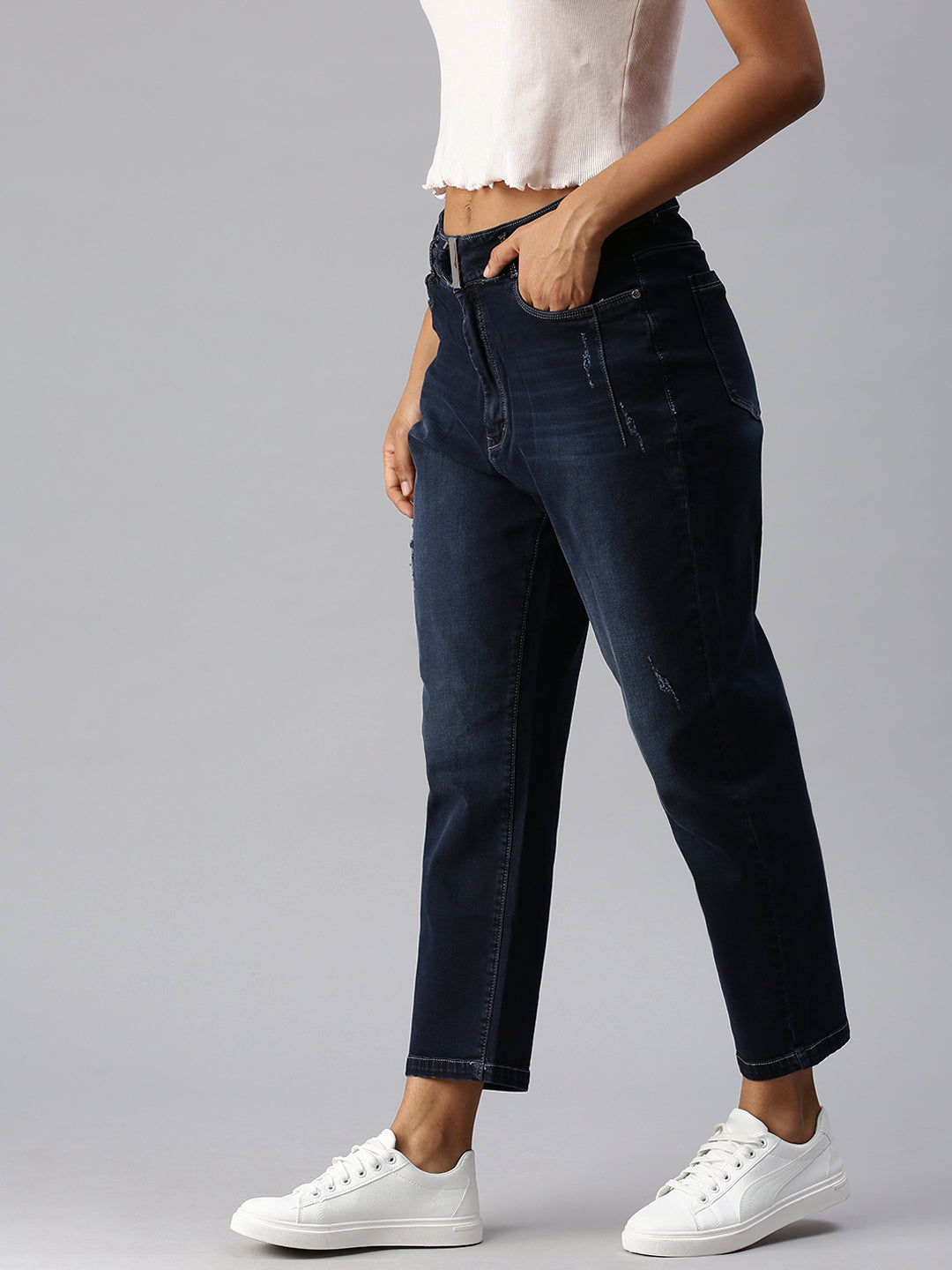 Women's Blue Straight Fit High-Rise Low Distress Light Fade Stretchable Denim Jeans