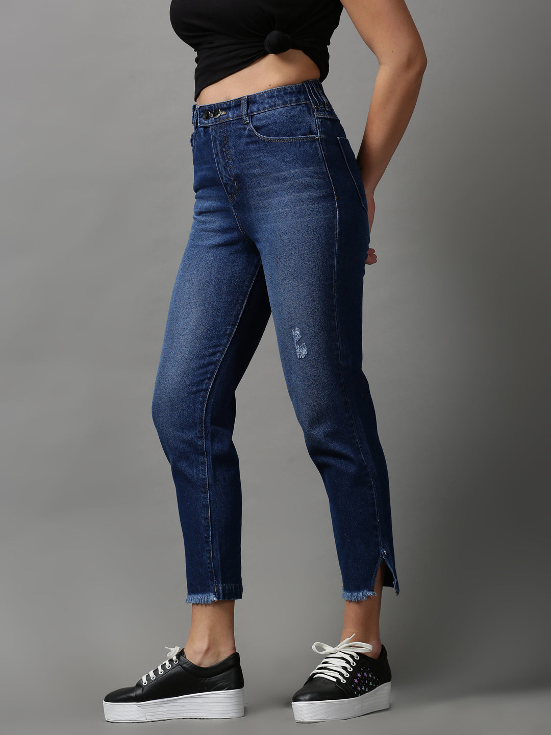 Women's Blue Boyfriend Fit Mildly Distressed Light Fade Stretchable Jeans