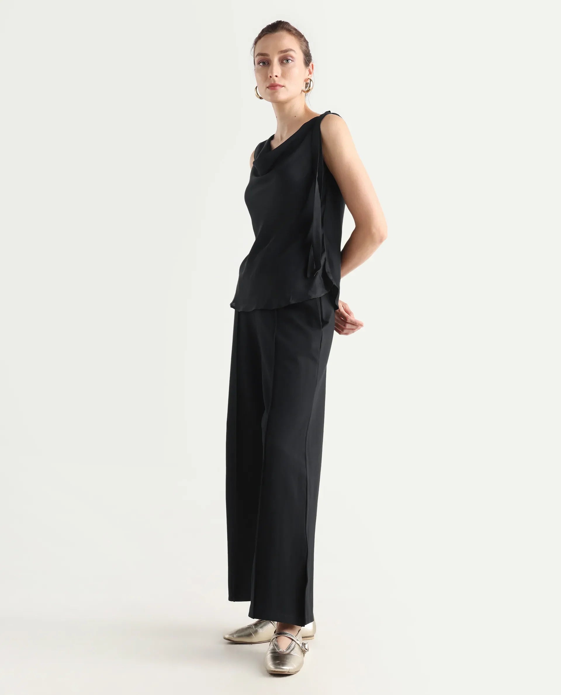 Rareism Women's Jancuri Black Rayon Plain Ankle Length Straight Fit Travel Trouser
