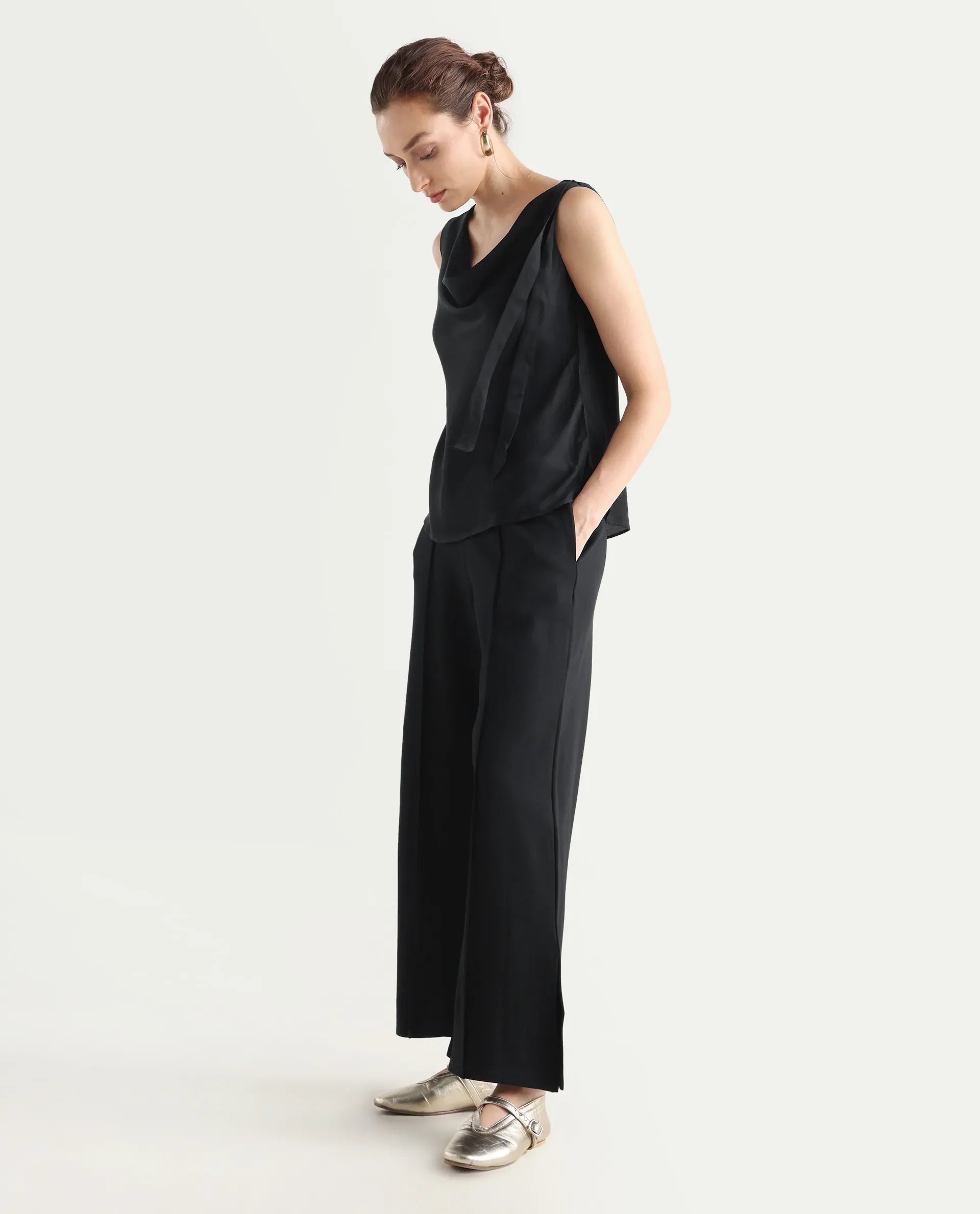 Rareism Women's Jancuri Black Rayon Plain Ankle Length Straight Fit Travel Trouser