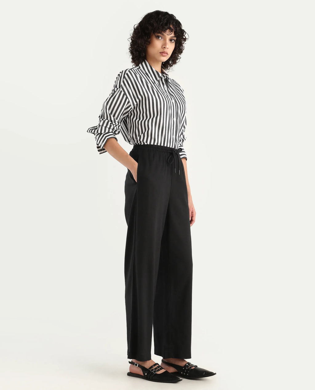 Rareism Women's Janry Black Linen Plain Ankle Length Straight Fit Trouser