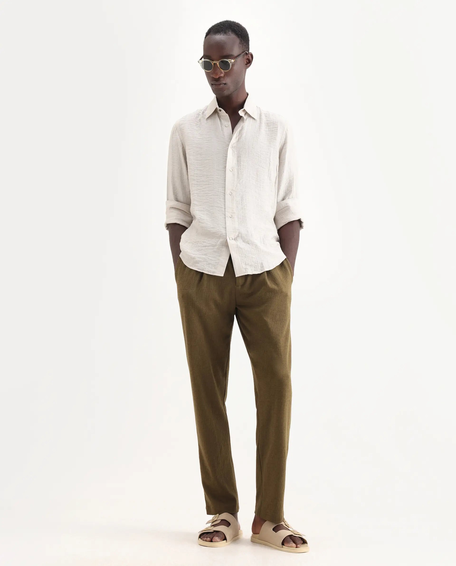 Rare Rabbit Men's Keloe Olive Cotton Blend Plain Relaxed Fit Trouser