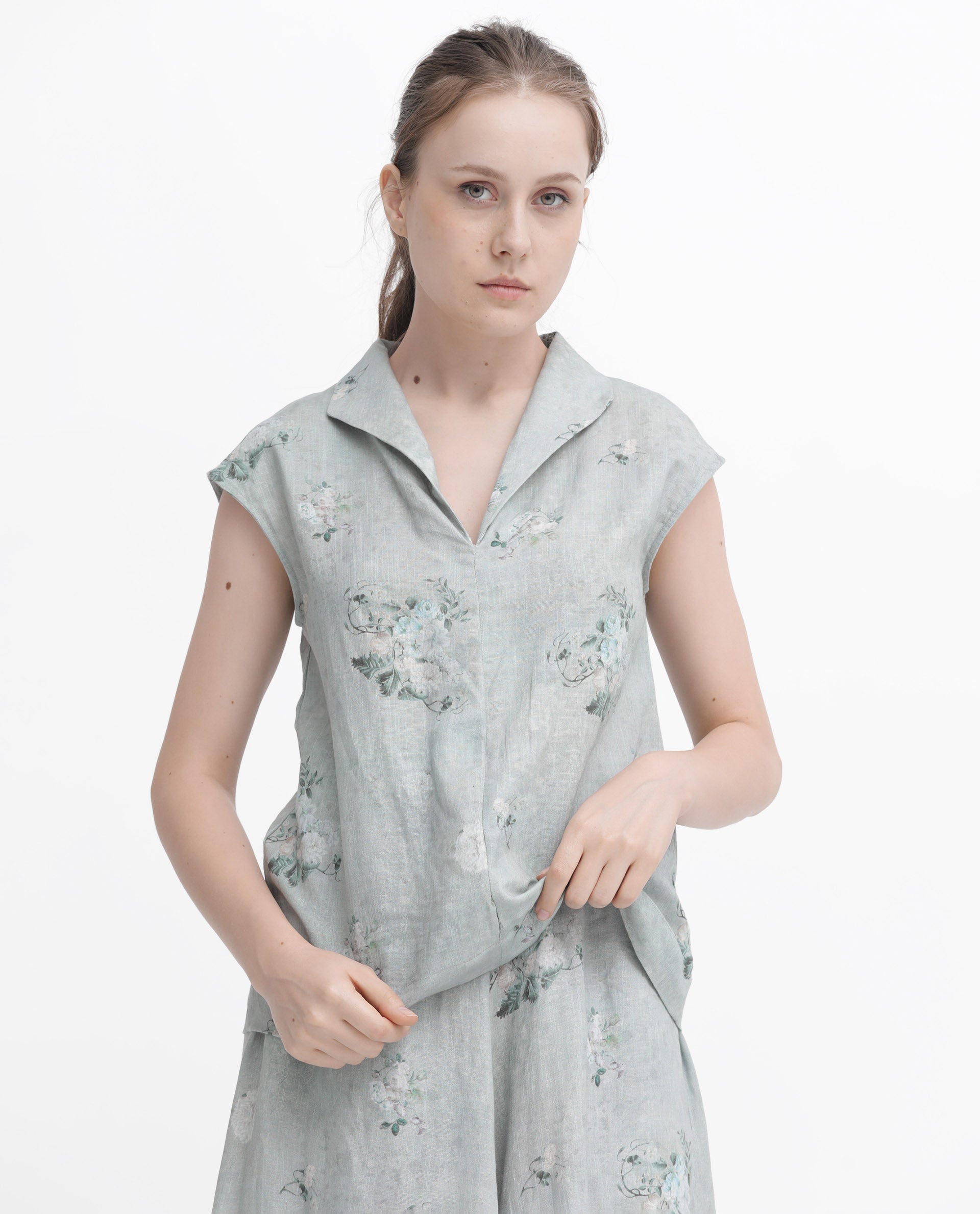 Rareism Women's Kyul-T Dusky Green Cotton Linen Lapel Neck Floral Print Extended Sleeves Regular Fit Top
