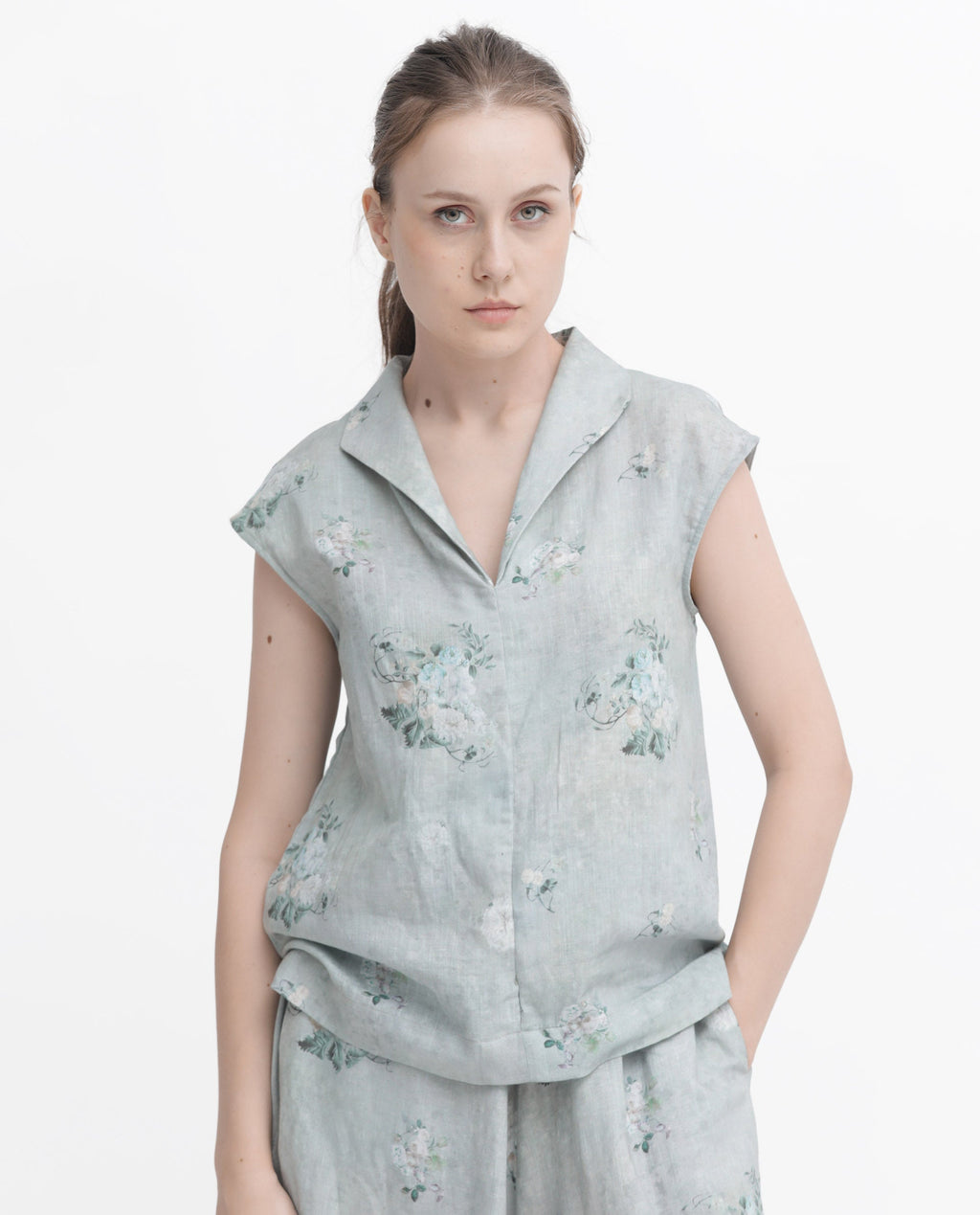 Rareism Women's Kyul-T Dusky Green Cotton Linen Lapel Neck Floral Print Extended Sleeves Regular Fit Top