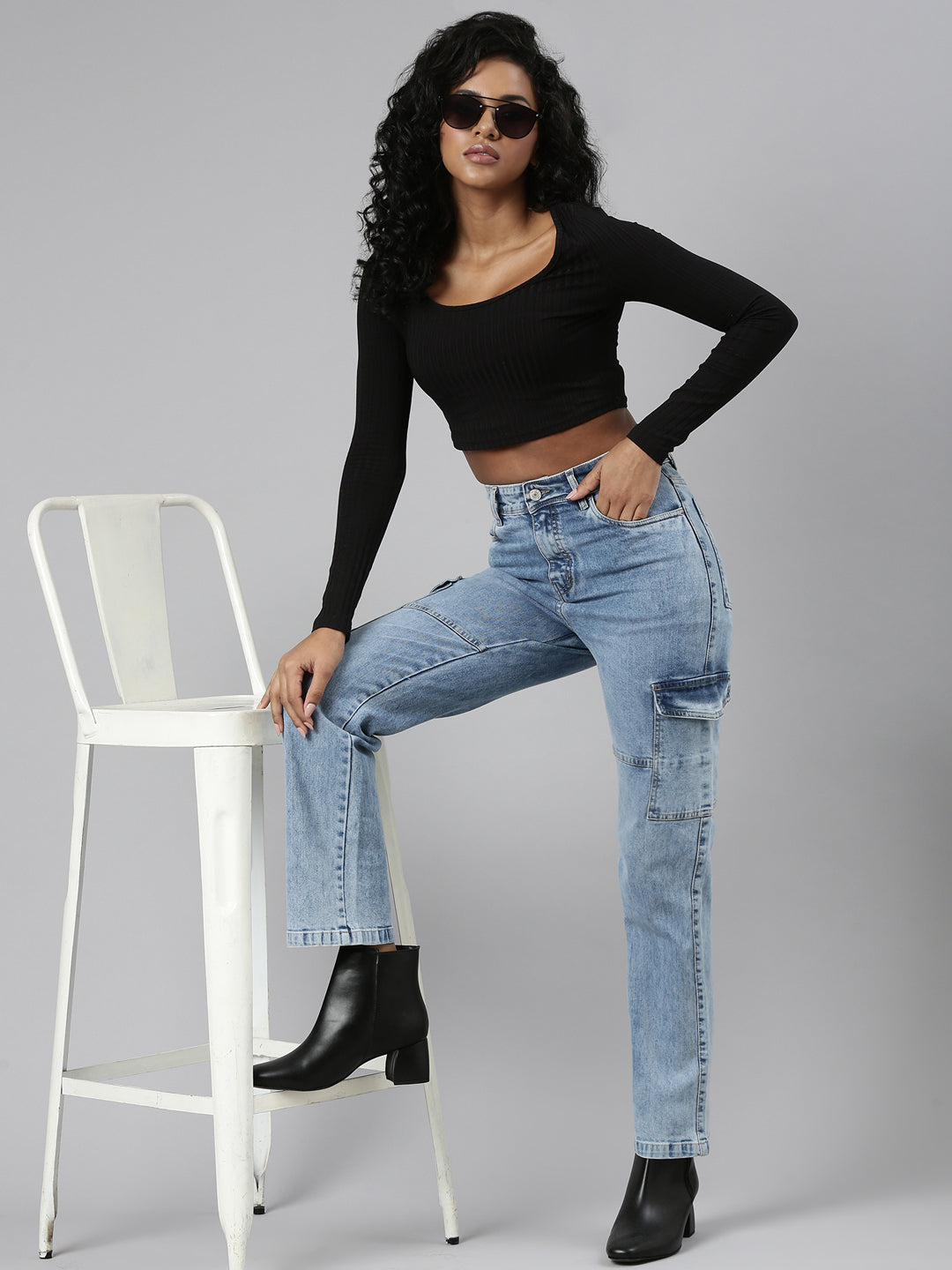 Women's Blue Jean Straight Fit Mid-Rise Heavy Fade Stretchable Jeans