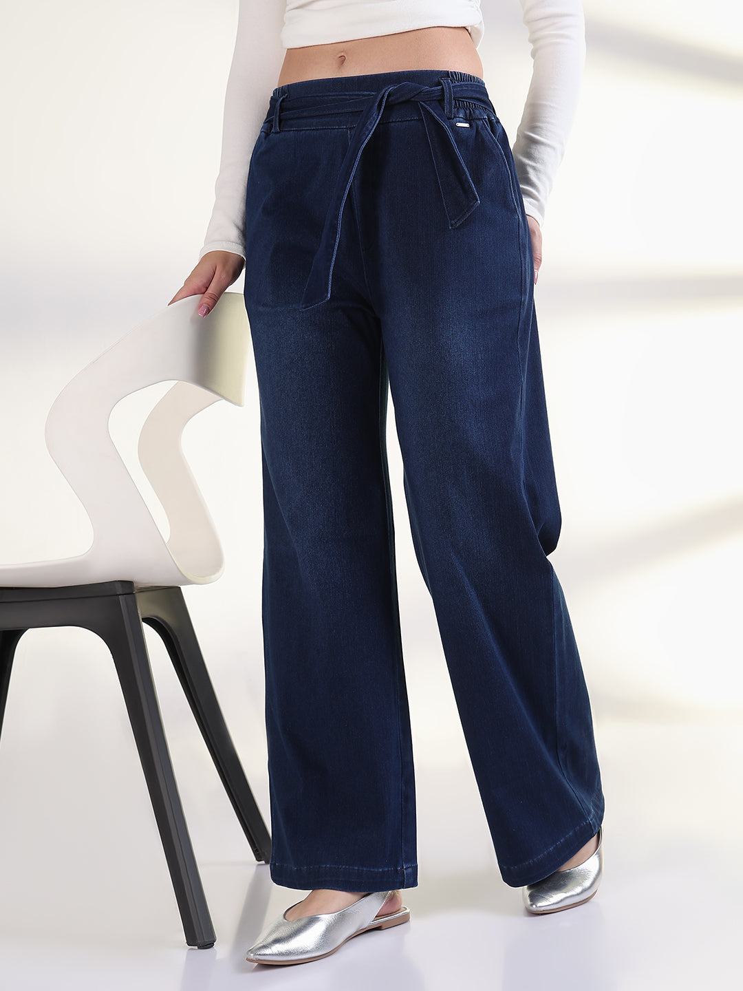 Women's Navy Blue Solid Straight Fit Jean