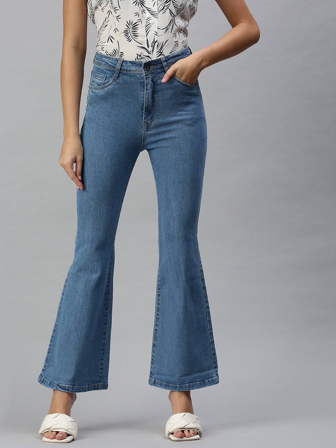 Women's Blue Bootcut High-Rise Light Fade Stretchable Denim Jeans