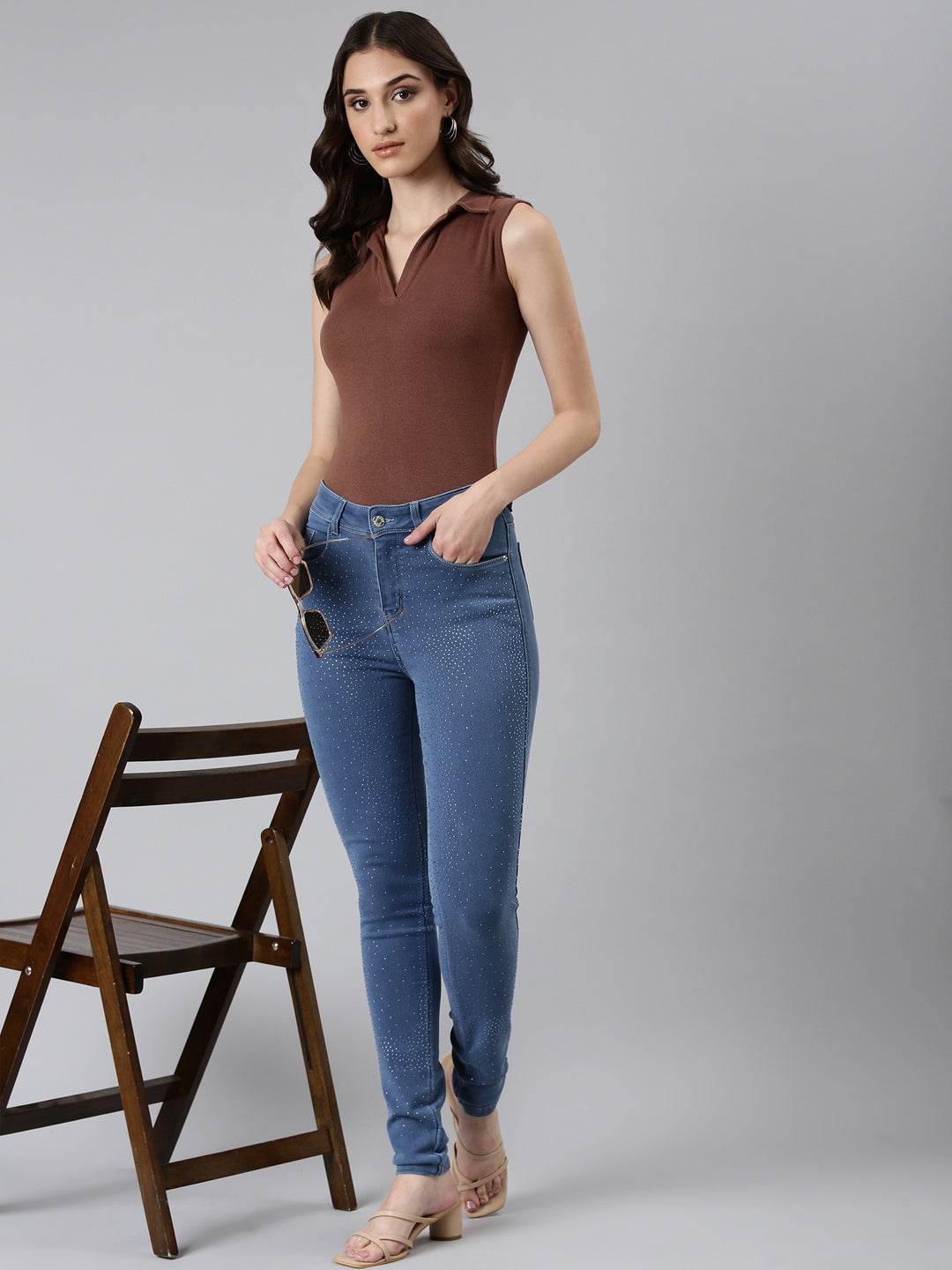 Women's Blue Jean Slim Fit Mid-Rise Embellished Denim Jeans