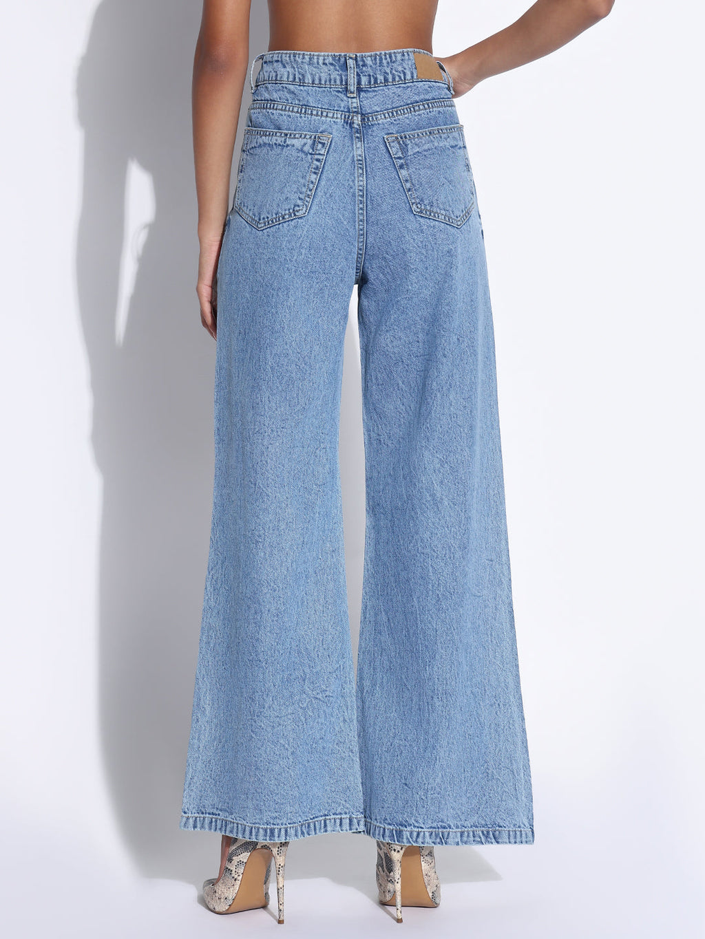 Women's Solid Blue Wide Leg Jeans