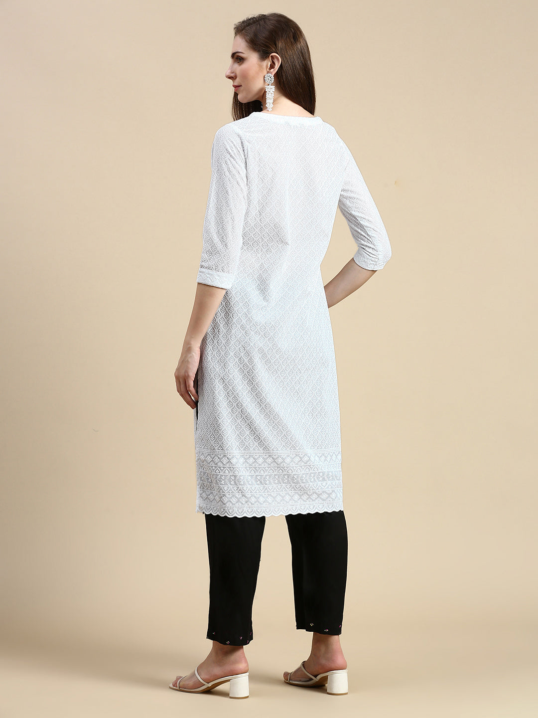 Women's Floral Chikankari White Straight Kurta