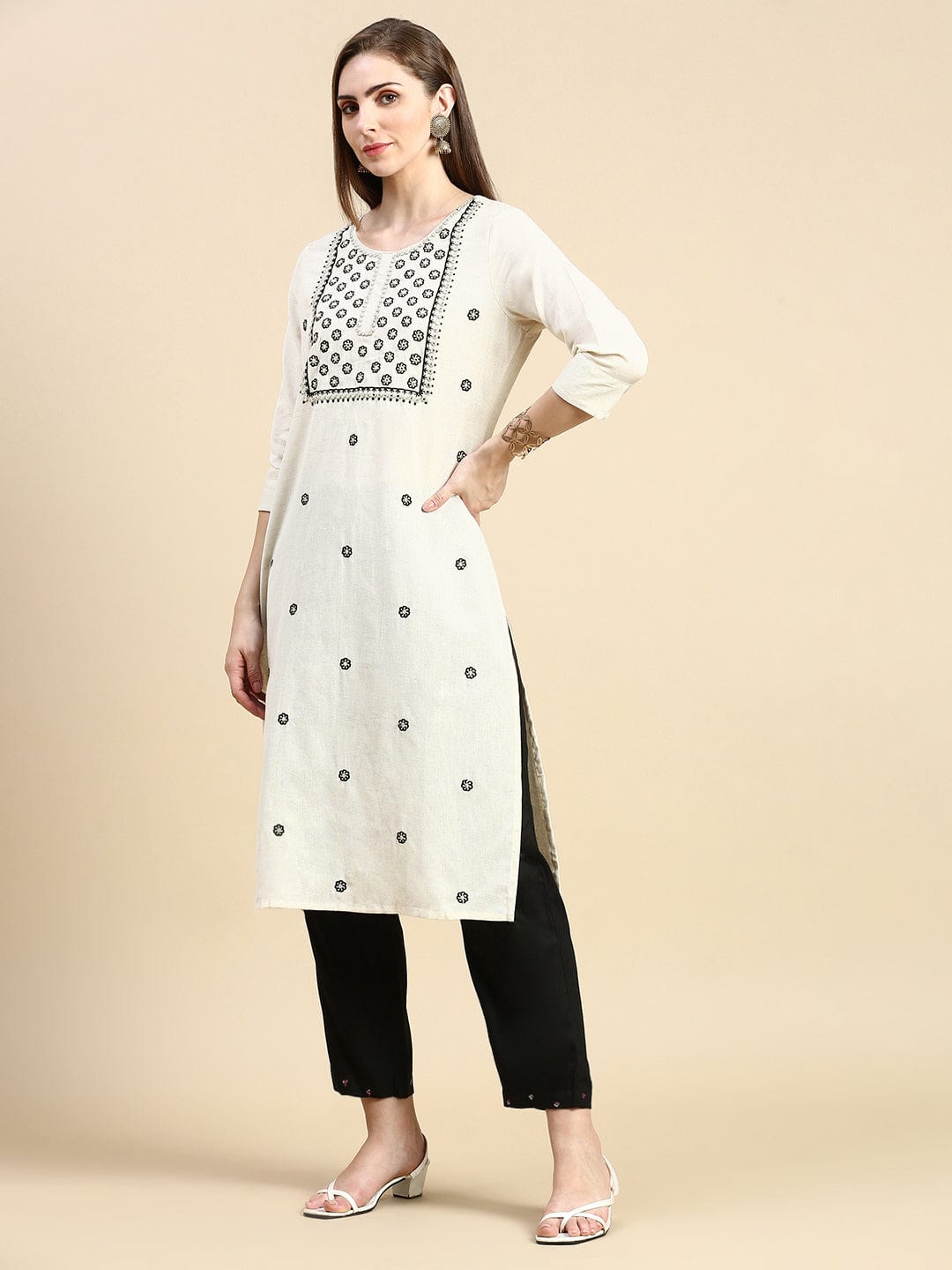 Women's Solid Cream Straight Kurta