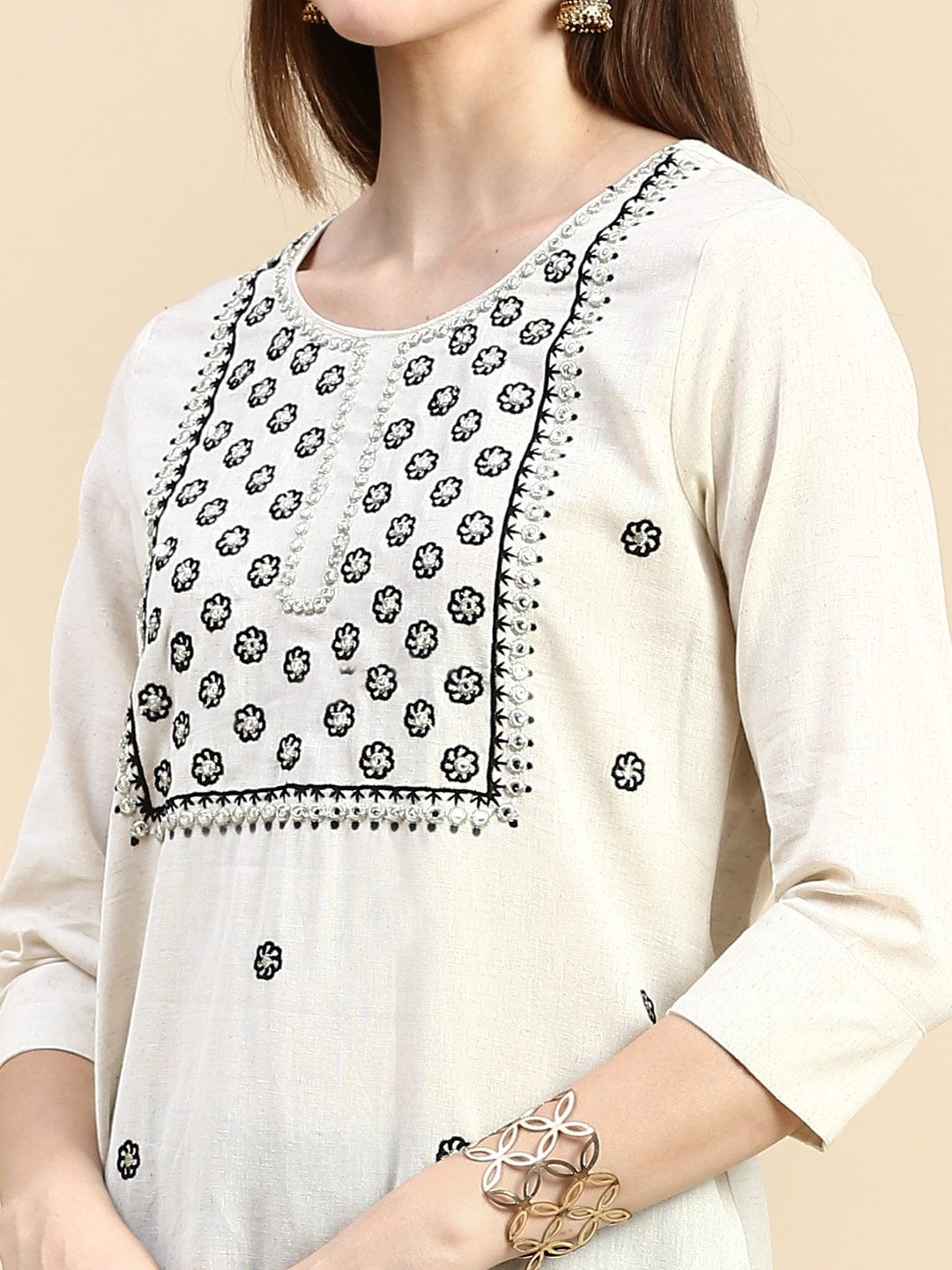 Women's Solid Cream Straight Kurta