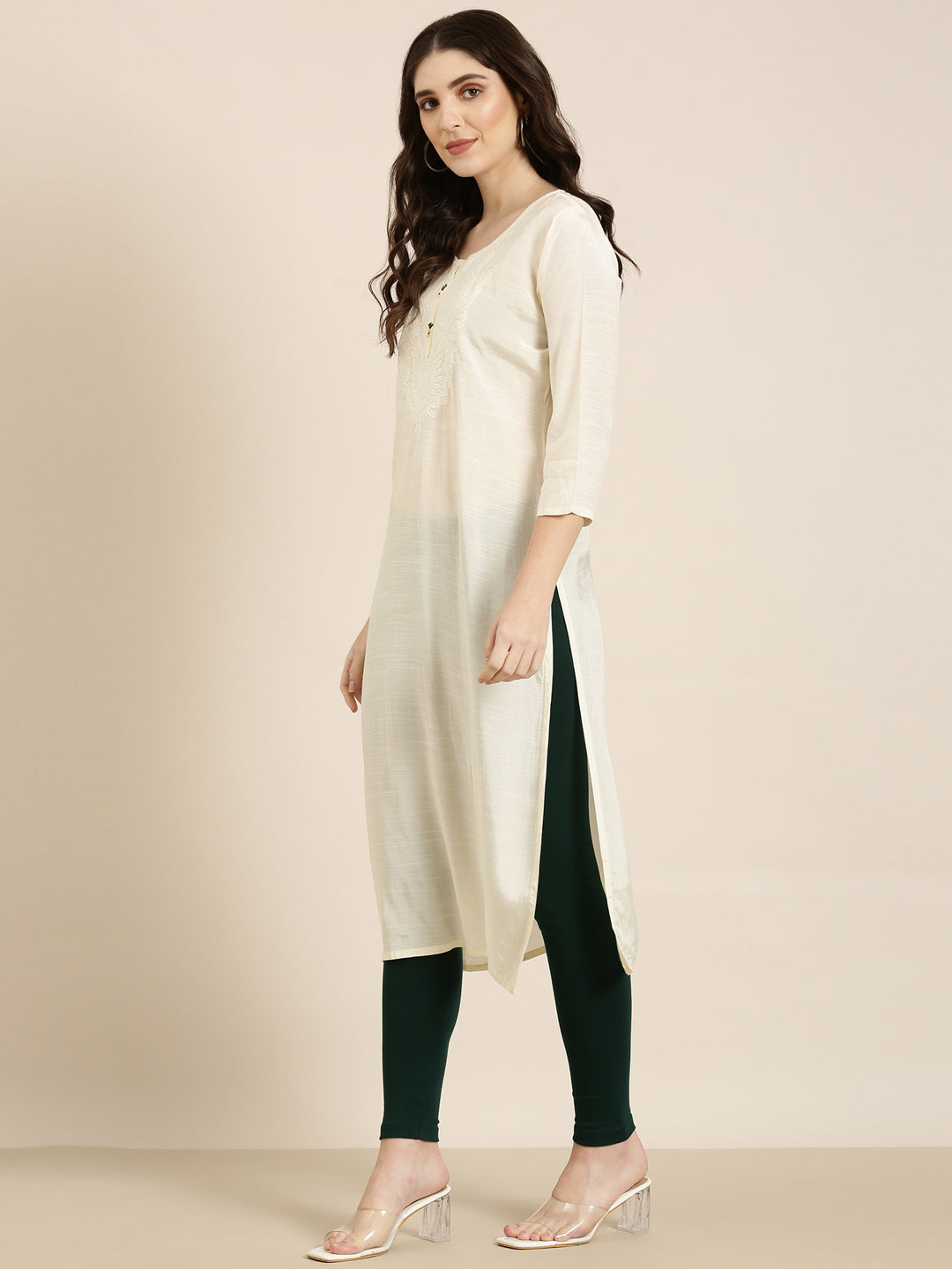 Women's Cream Ethnic Motifs Yoke Design Straight Kurta