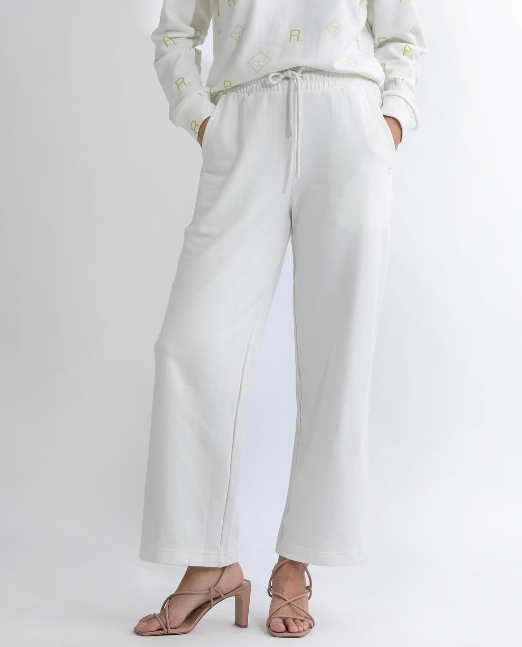 Rareism Women's Pazoo T Off White Cotton Blend Plain Ankle Length Flared Track Pant