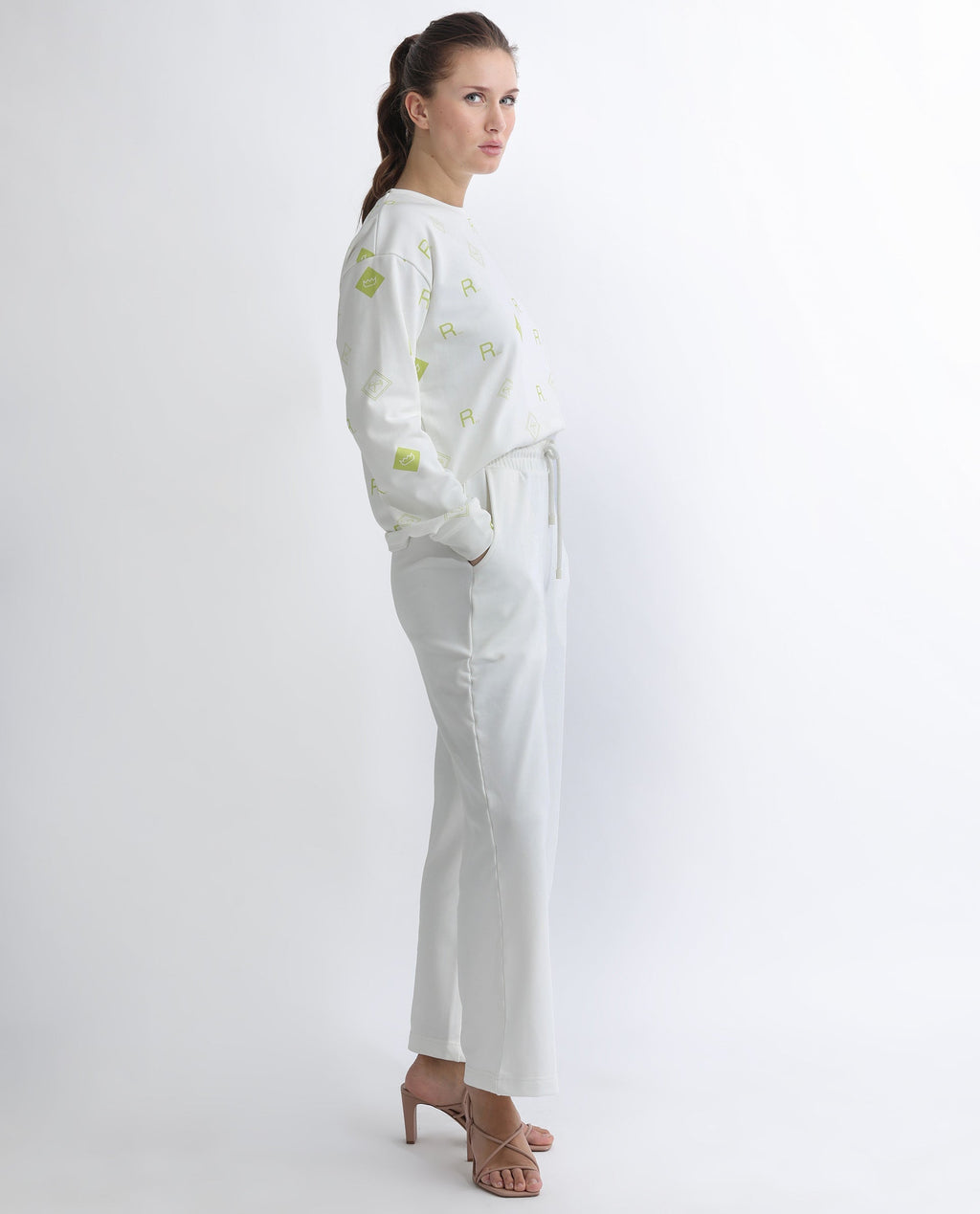 Rareism Women's Pazoo T Off White Cotton Blend Plain Ankle Length Flared Track Pant