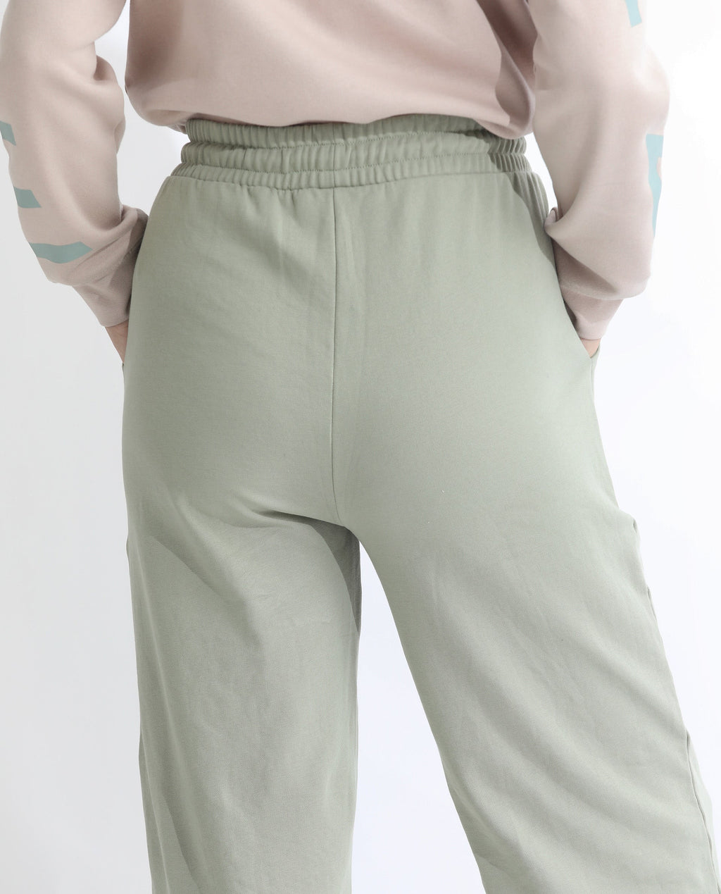 Rareism Women's Pazoo T Dusky Green Cotton Blend Plain Ankle Length Flared Track Pant