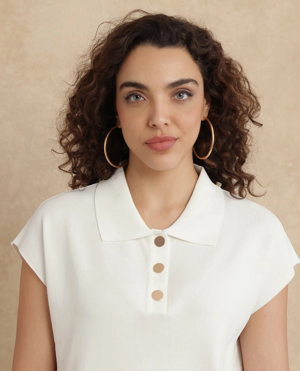 Rareism Women's Prepol Off White Viscose Blend Spread Collar Plain Extended Sleeves Crop Boxy Fit Top