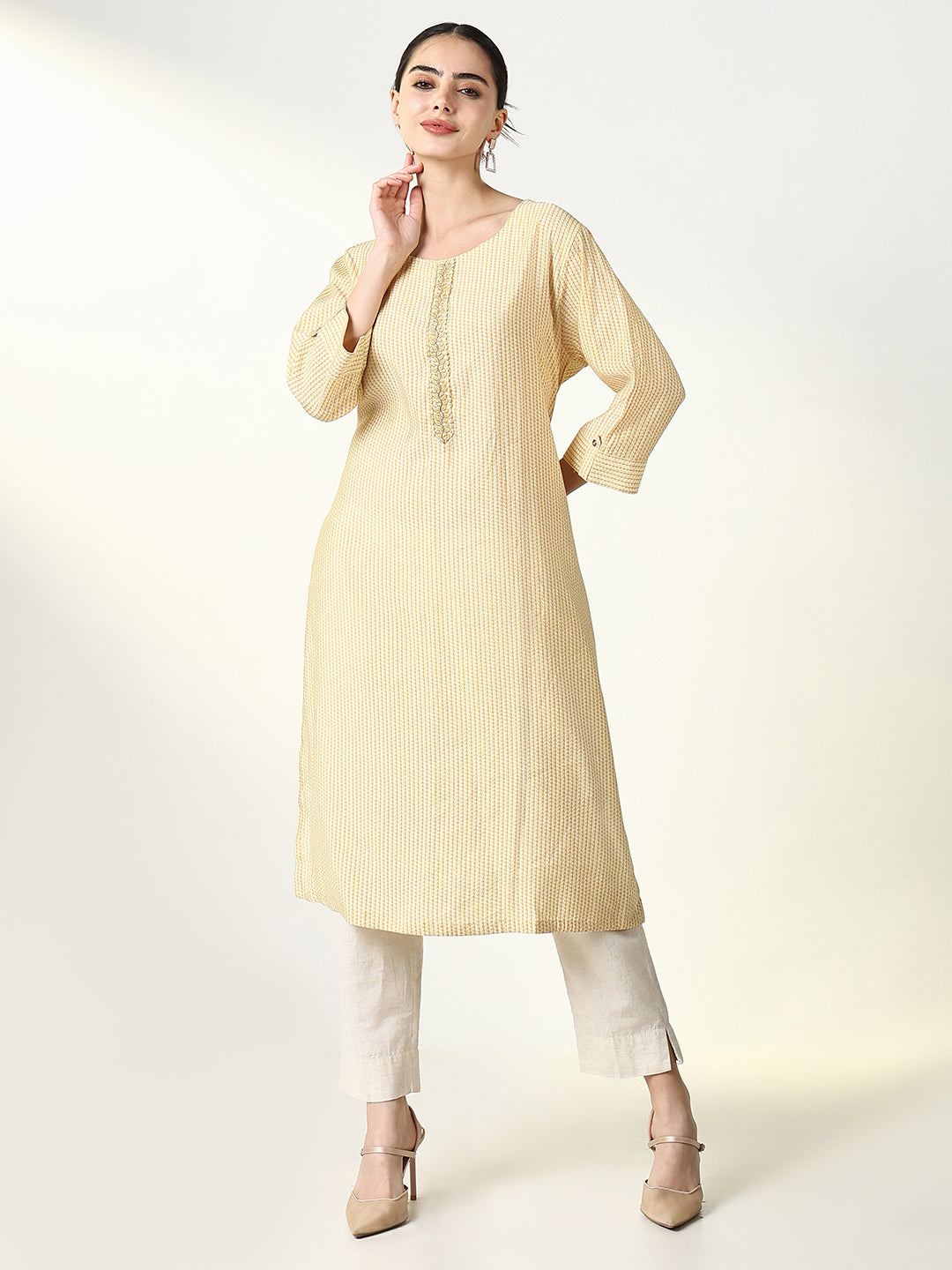 Women's Yellow Geometric Straight Kurta